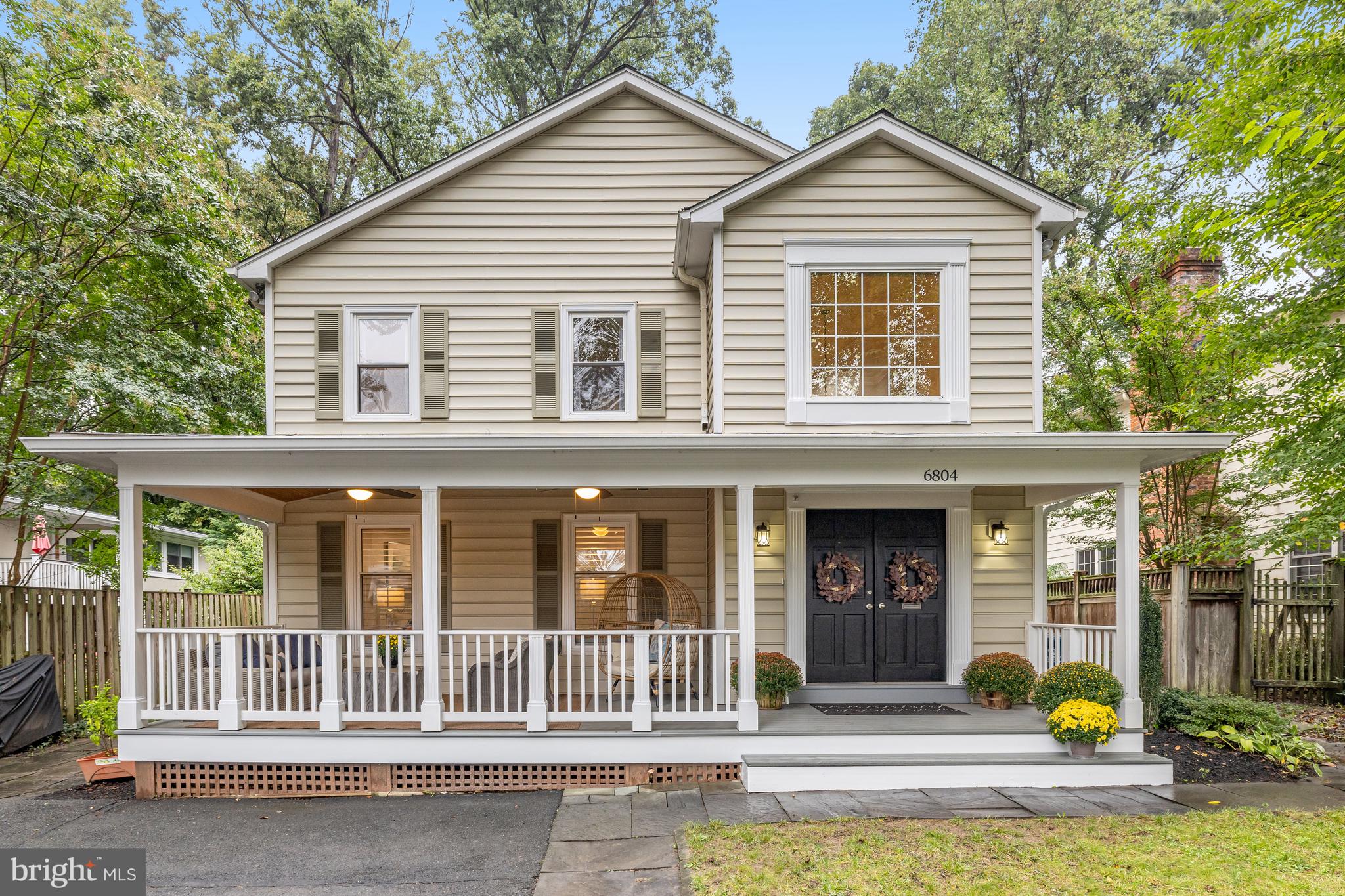 KINGS MANOR - Residential