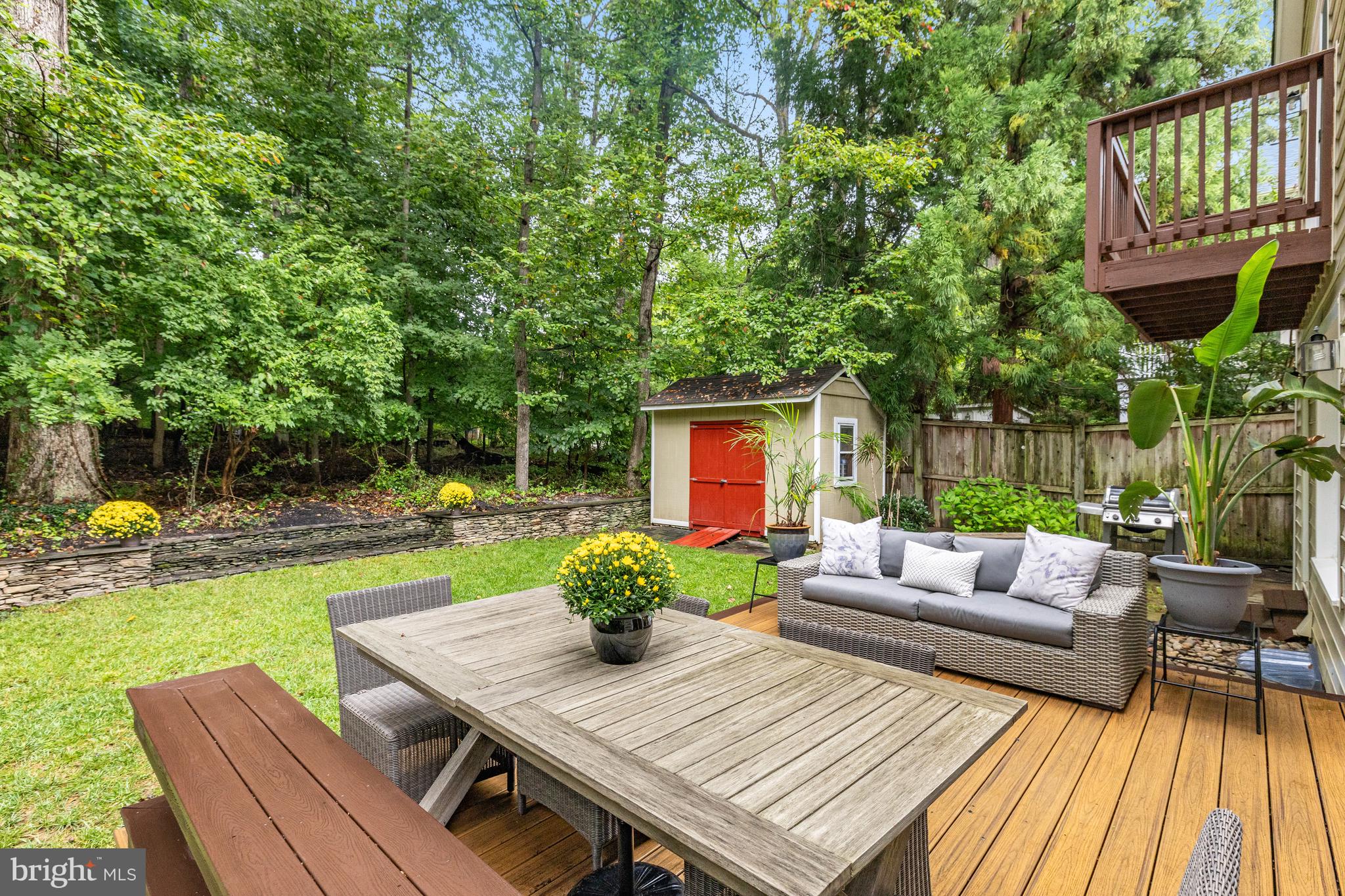 KINGS MANOR - Residential