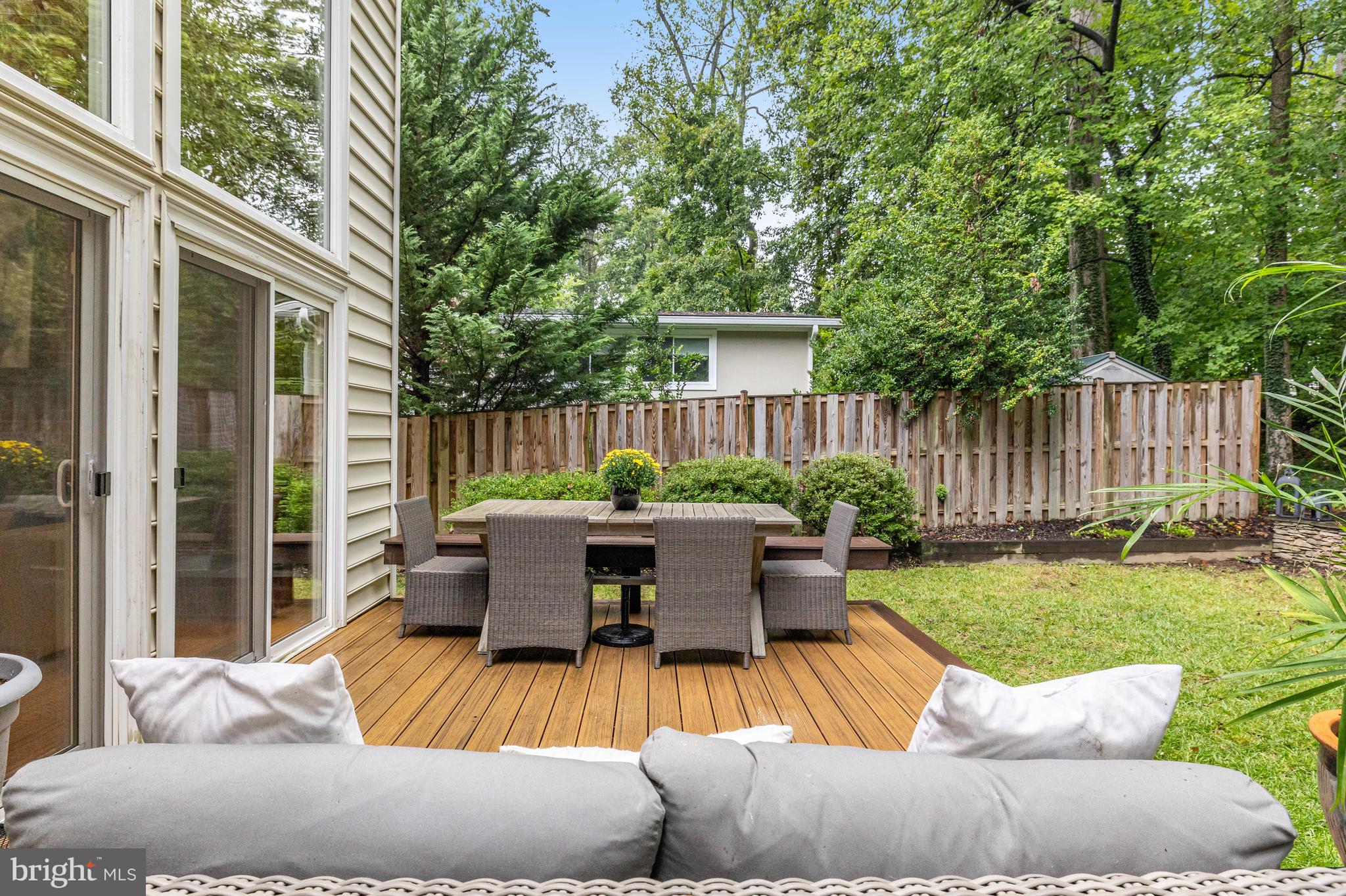 KINGS MANOR - Residential