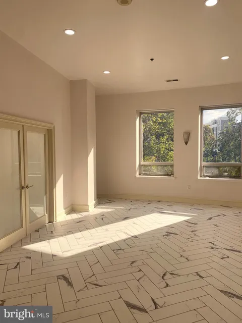 201 N 8th Street Unit 204, Philadelphia, PA MLS: PAPH2462800