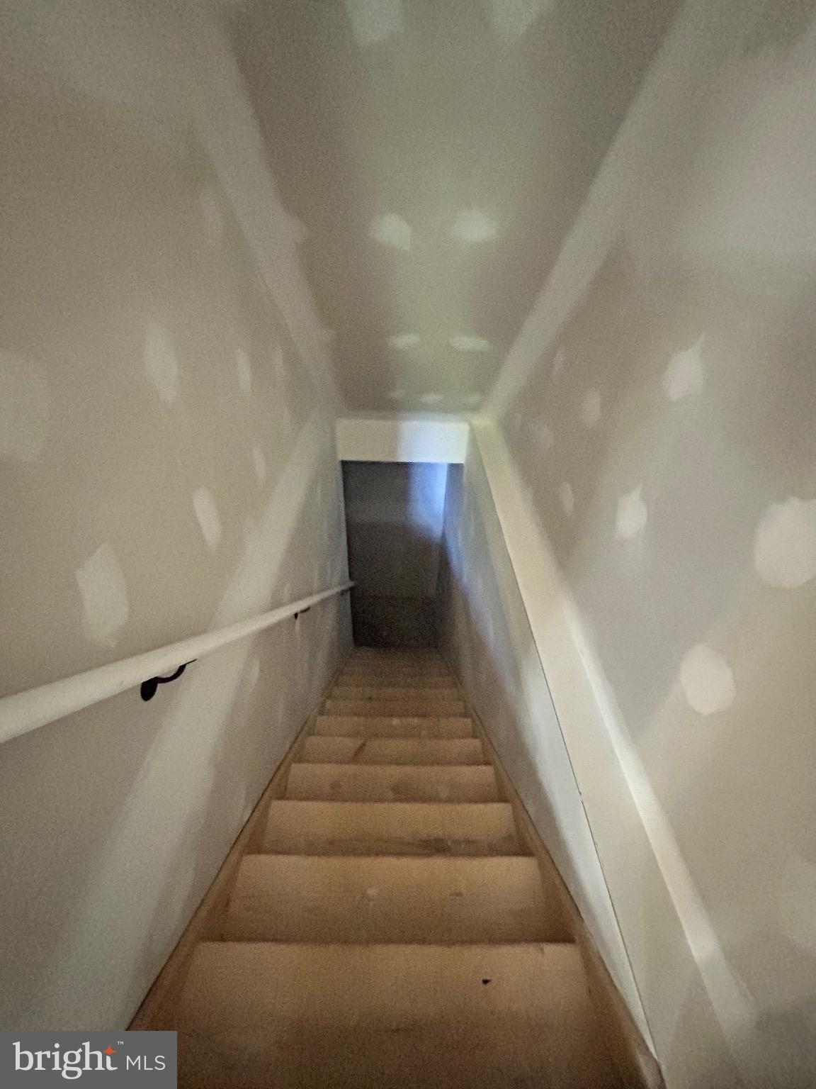 HIDDEN RIVER - Residential