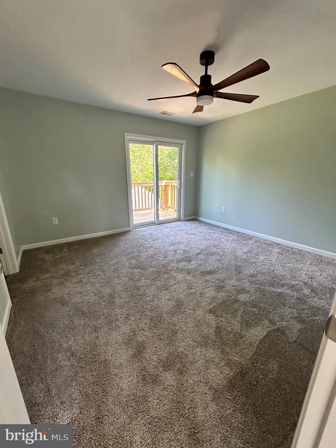 HIDDEN RIVER - Residential