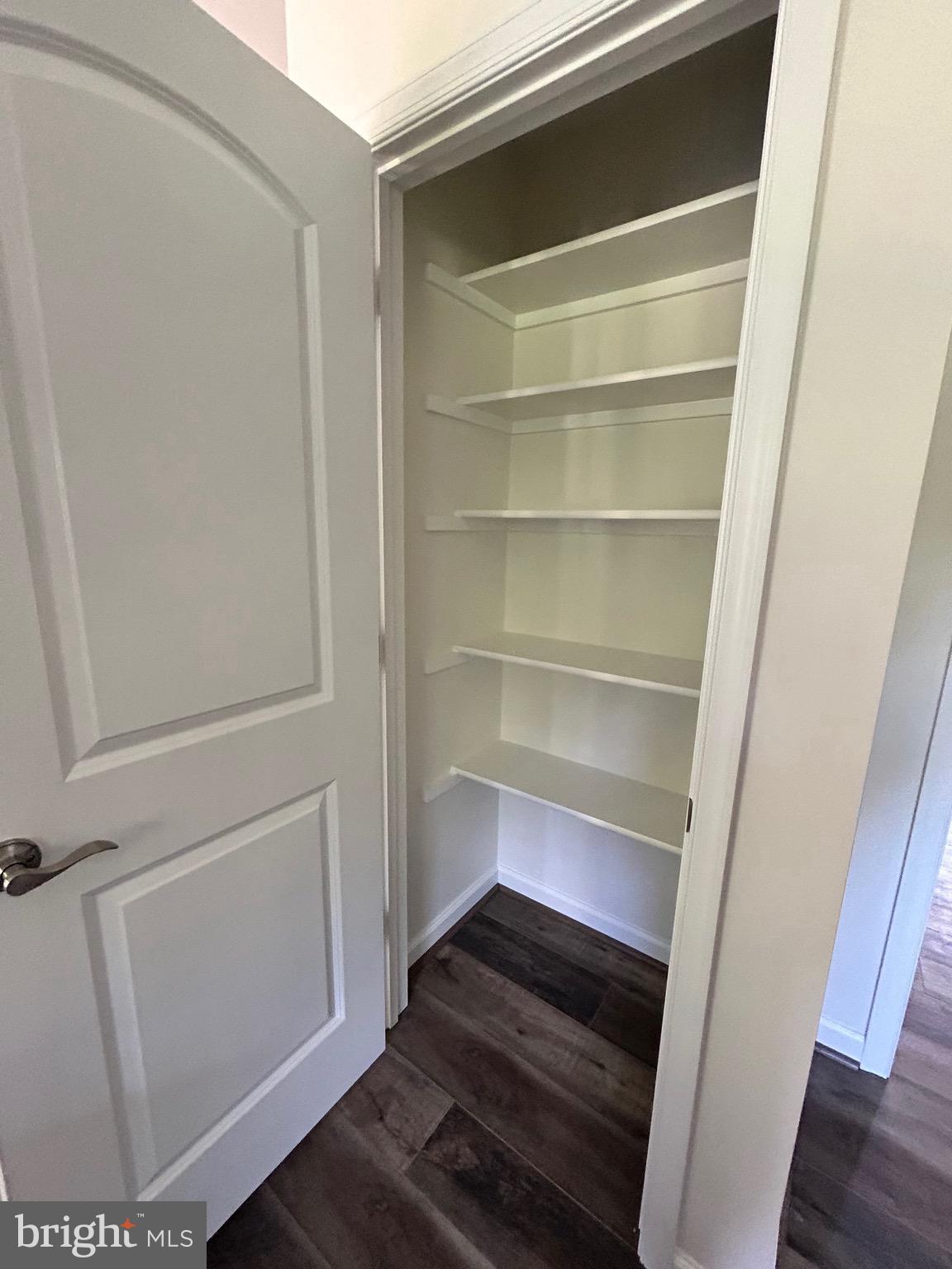 HIDDEN RIVER - Residential