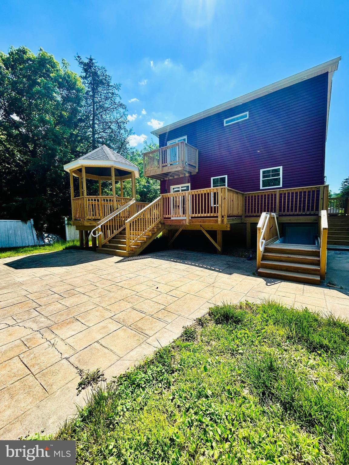 HIDDEN RIVER - Residential