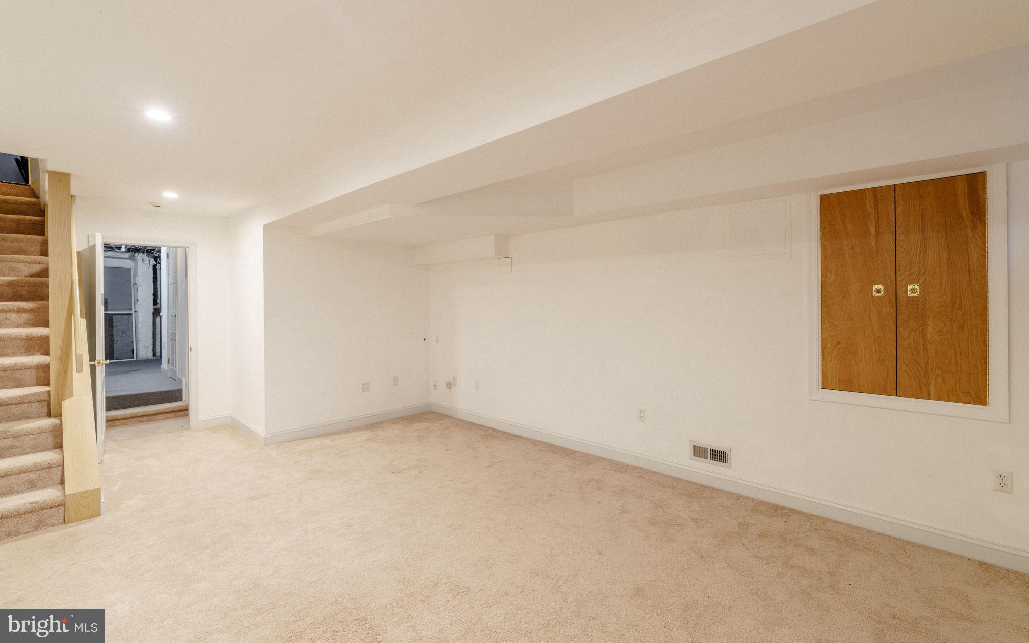 SPRING GARDEN - Residential