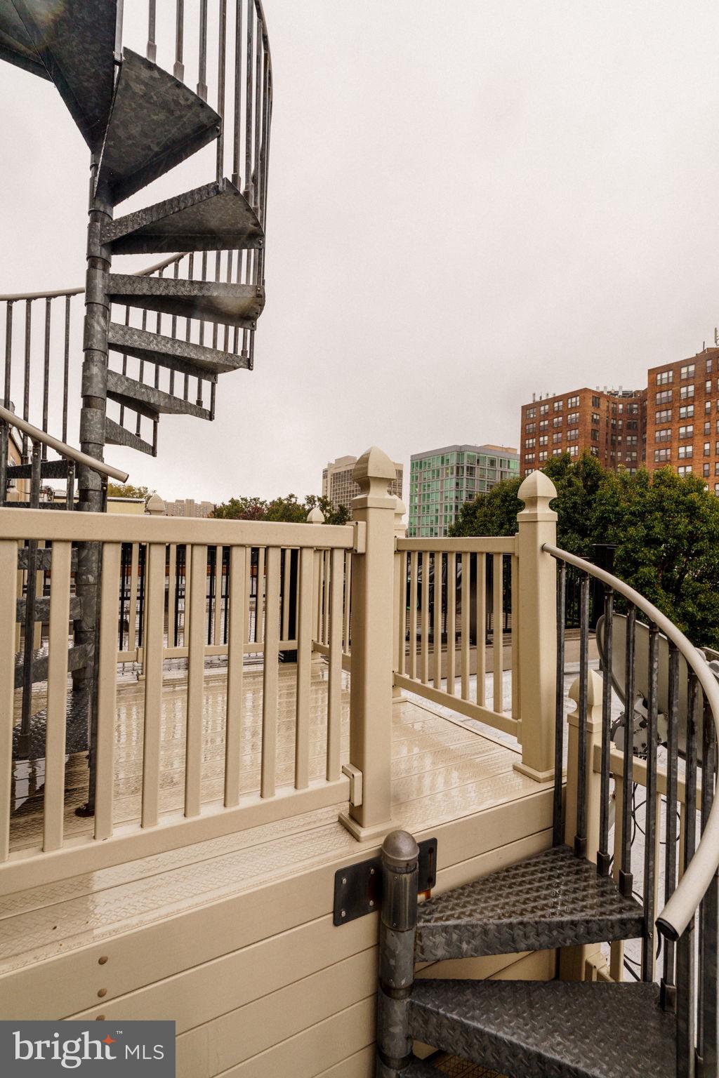 SPRING GARDEN - Residential