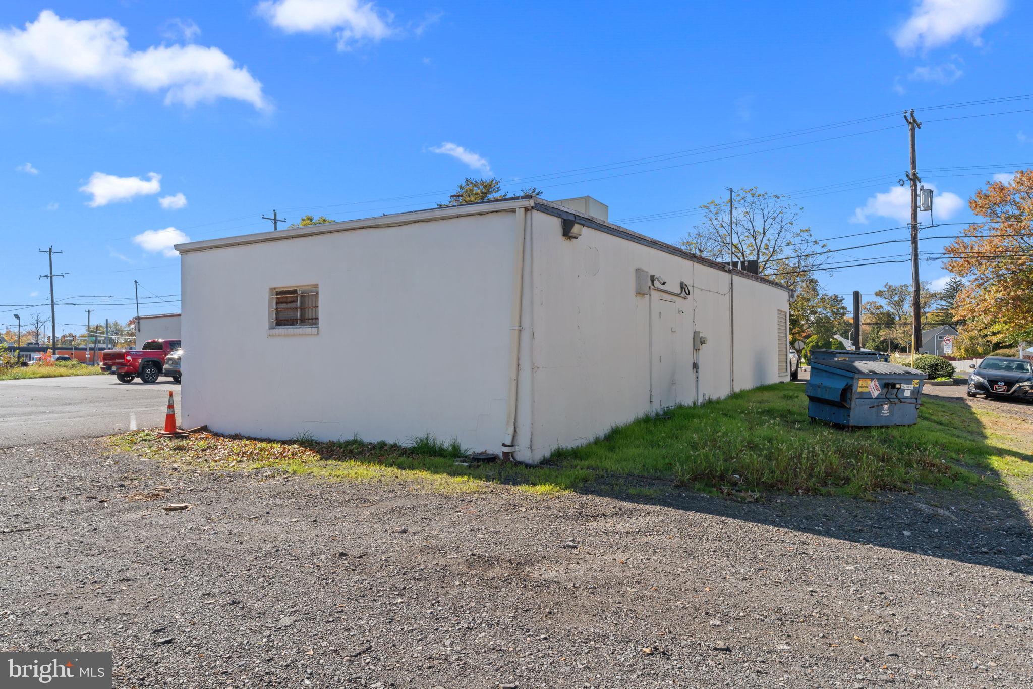 KENWOOD - Commercial Sale