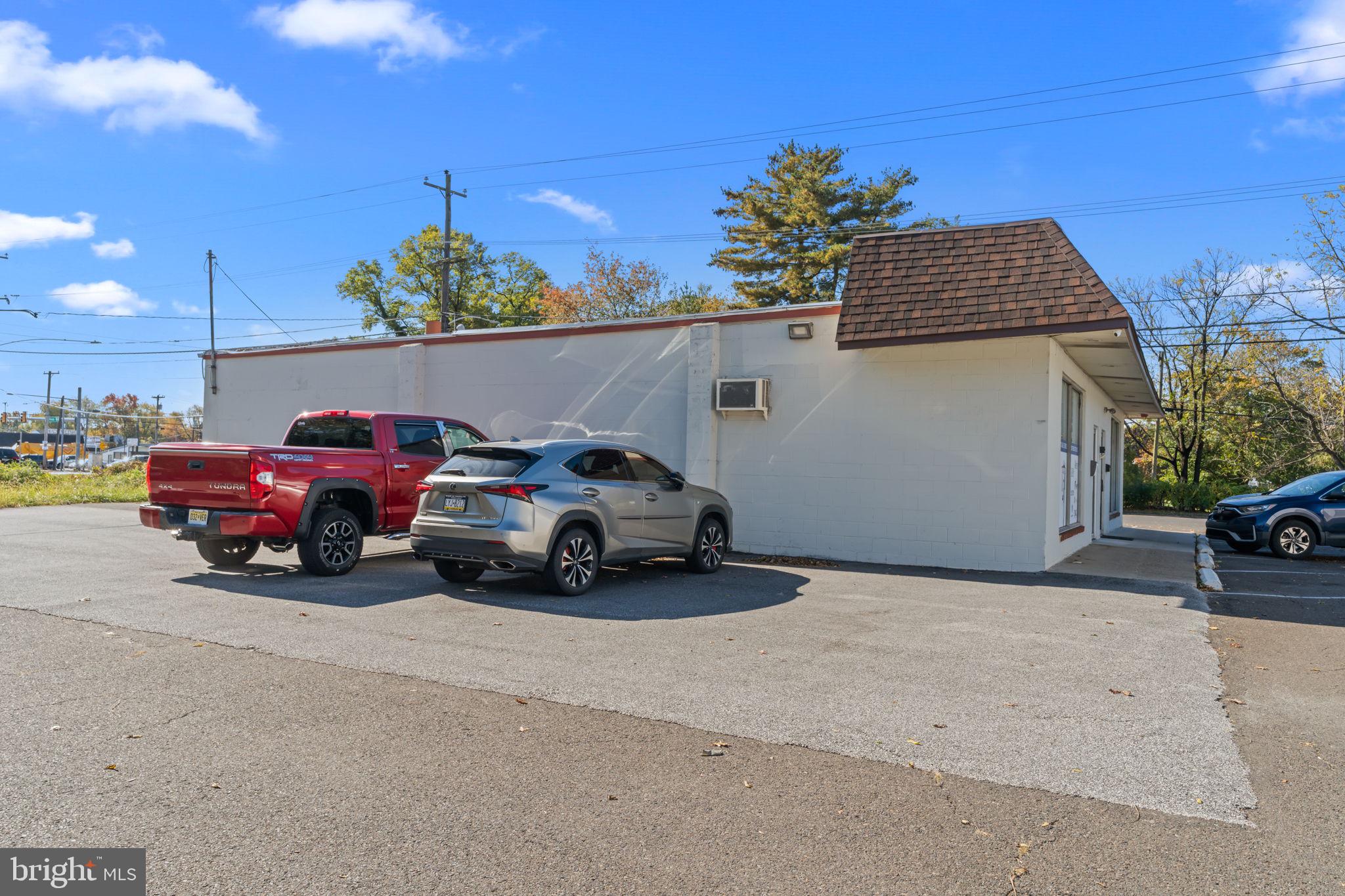 KENWOOD - Commercial Sale