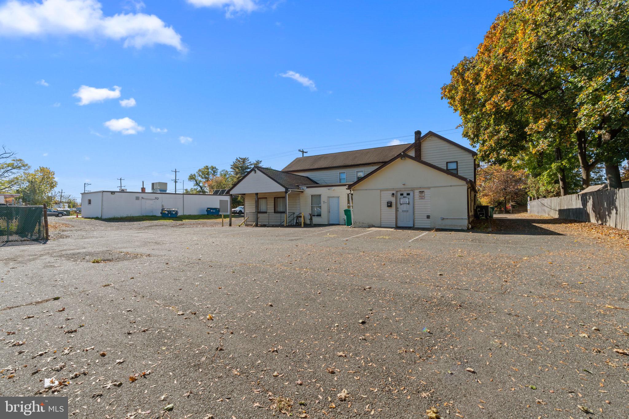 KENWOOD - Commercial Sale