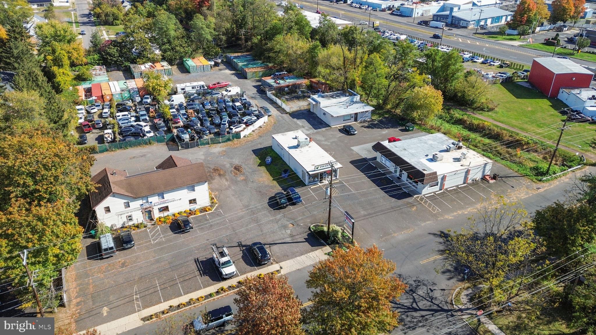 KENWOOD - Commercial Sale