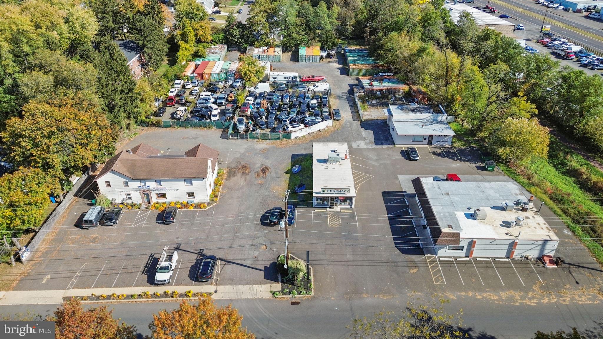 KENWOOD - Commercial Sale