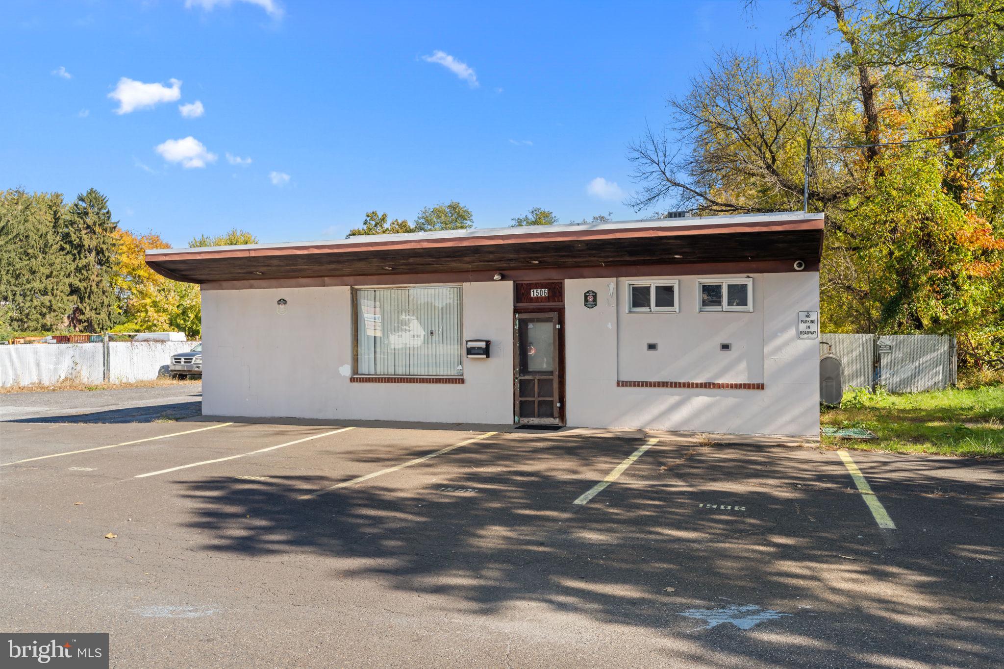 KENWOOD - Commercial Sale