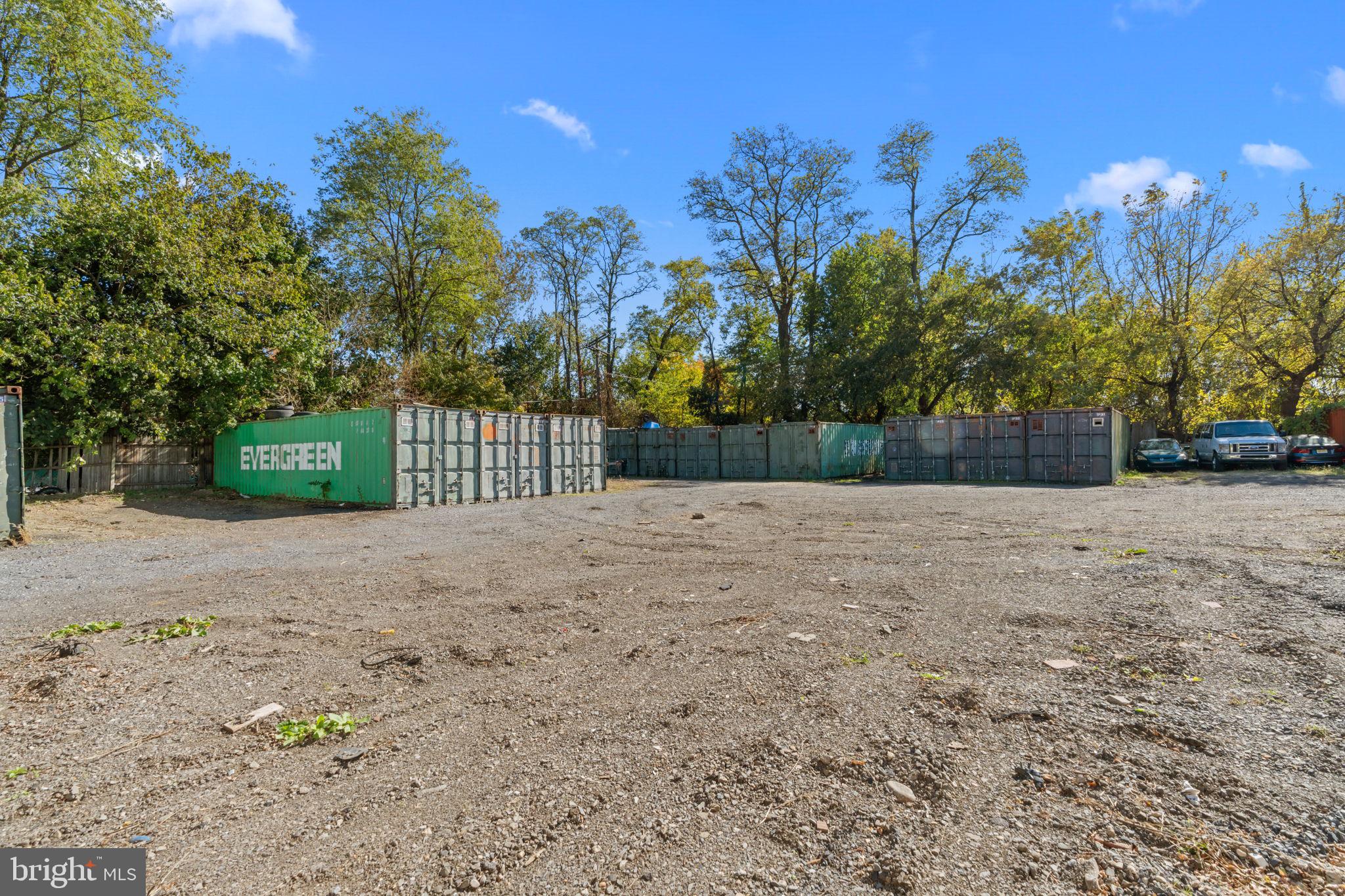 KENWOOD - Commercial Sale