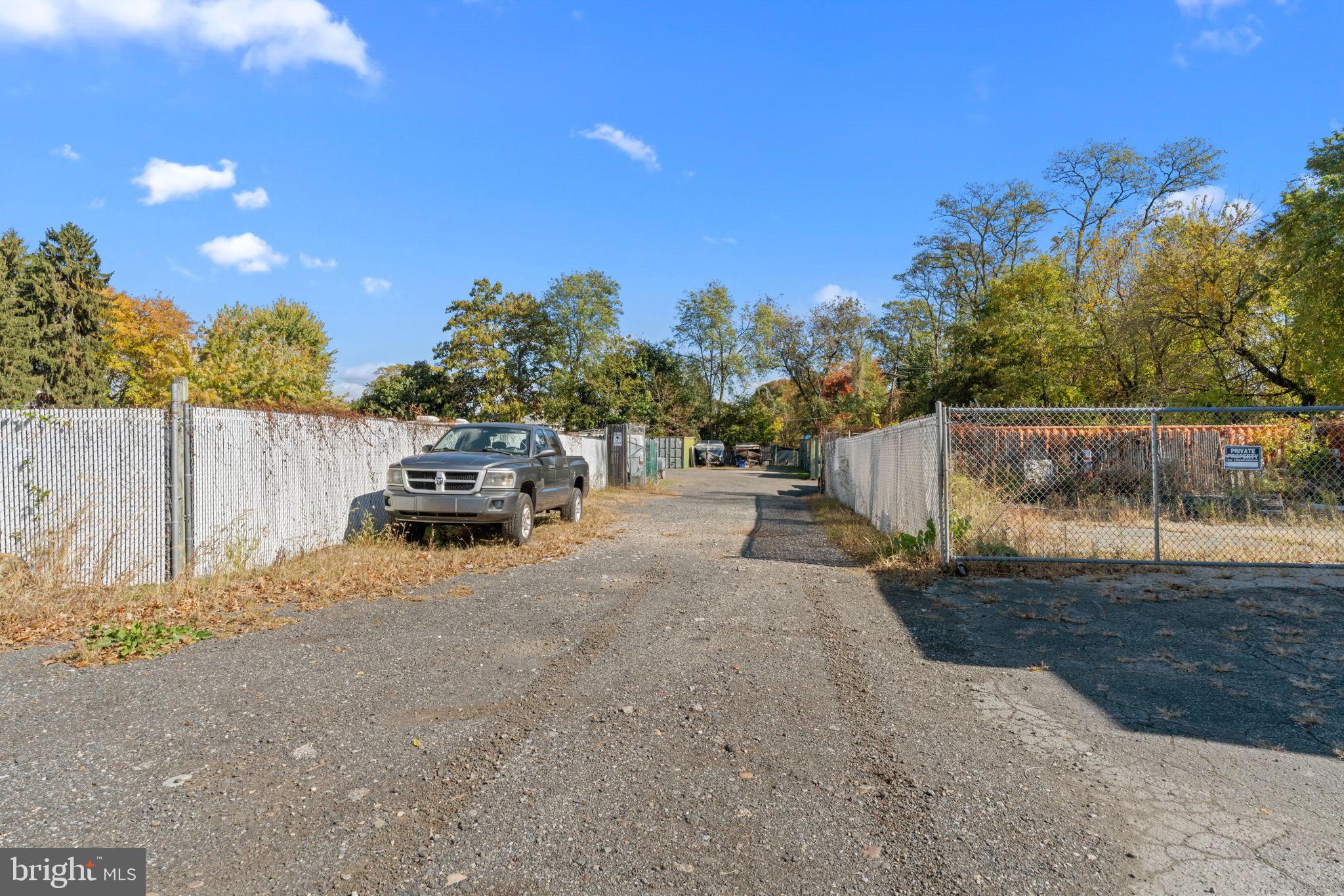 KENWOOD - Commercial Sale