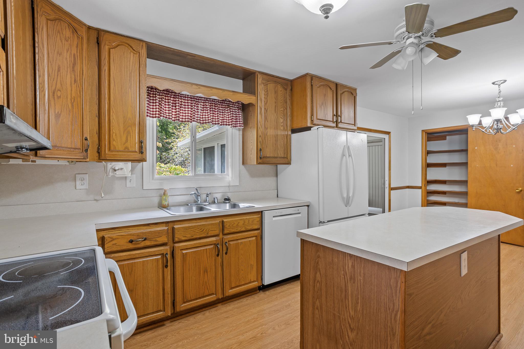 3402 KING DRIVE