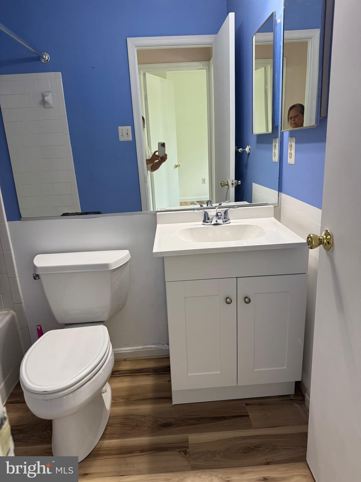 SOUTH HAMPTON - Residential Lease