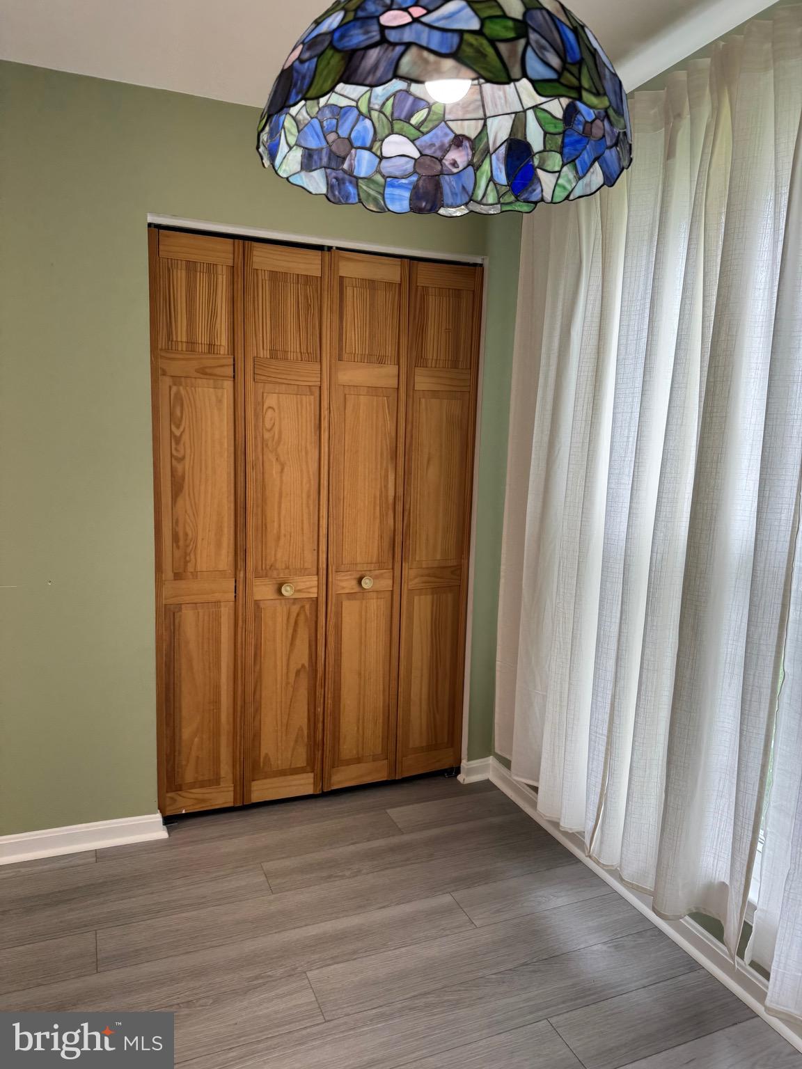 SOUTH HAMPTON - Residential Lease