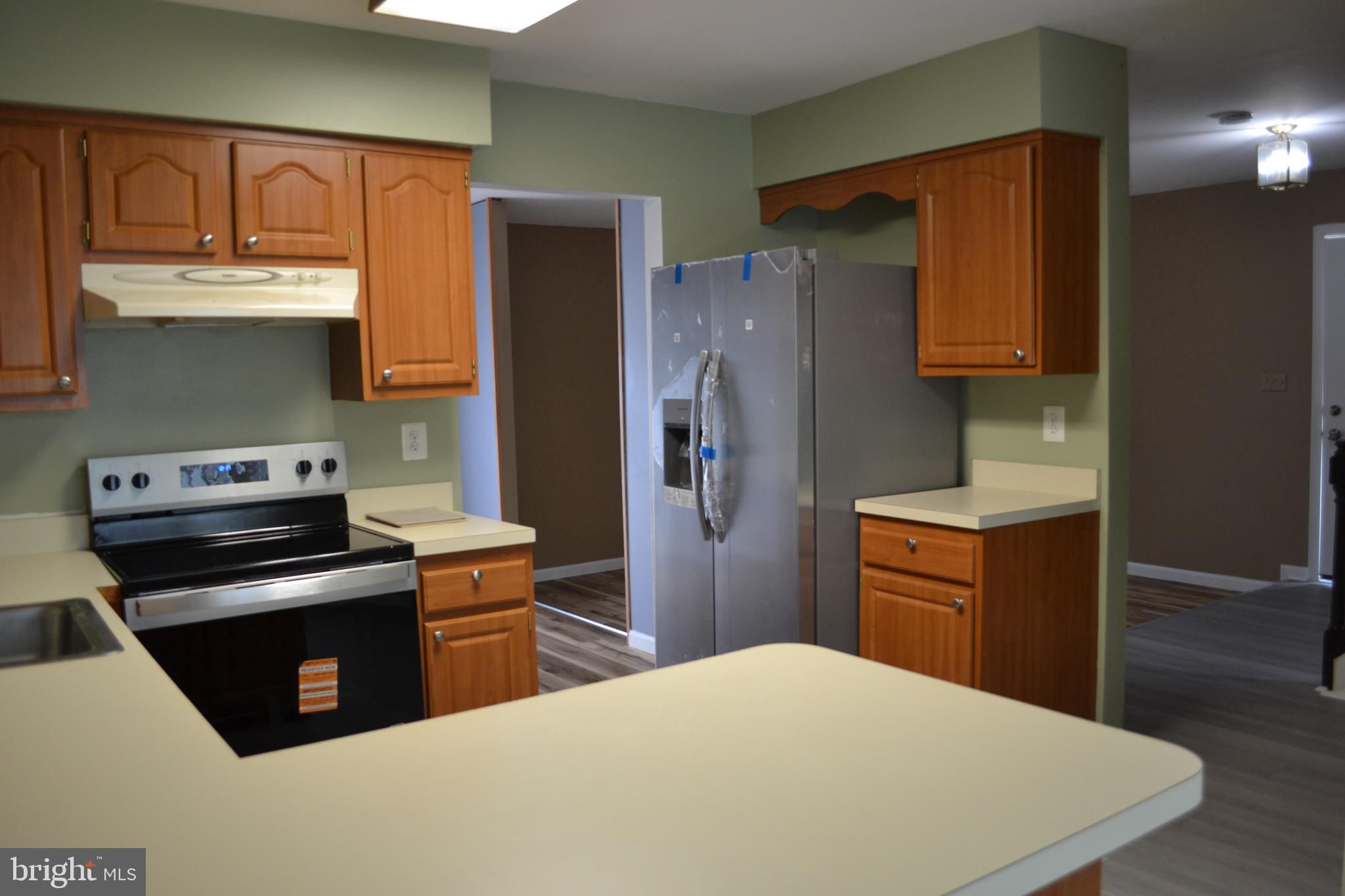 SOUTH HAMPTON - Residential Lease