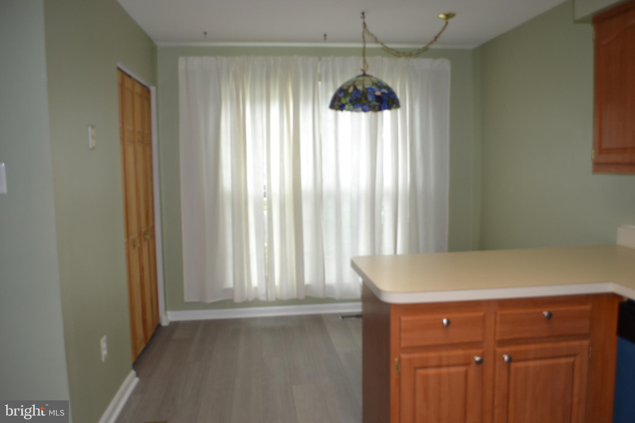 SOUTH HAMPTON - Residential Lease