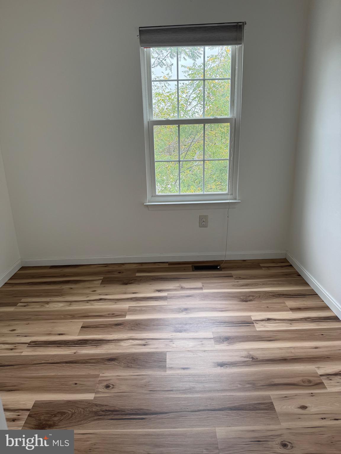 SOUTH HAMPTON - Residential Lease