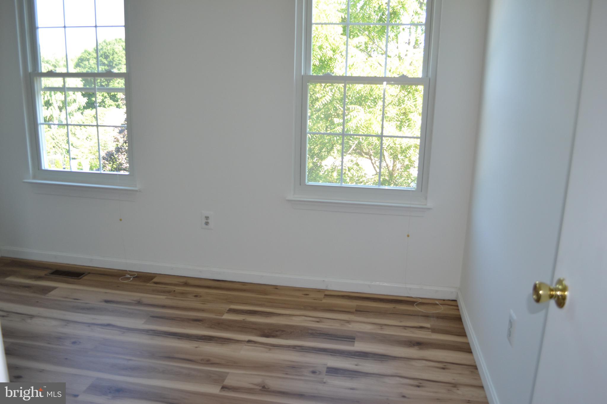 SOUTH HAMPTON - Residential Lease