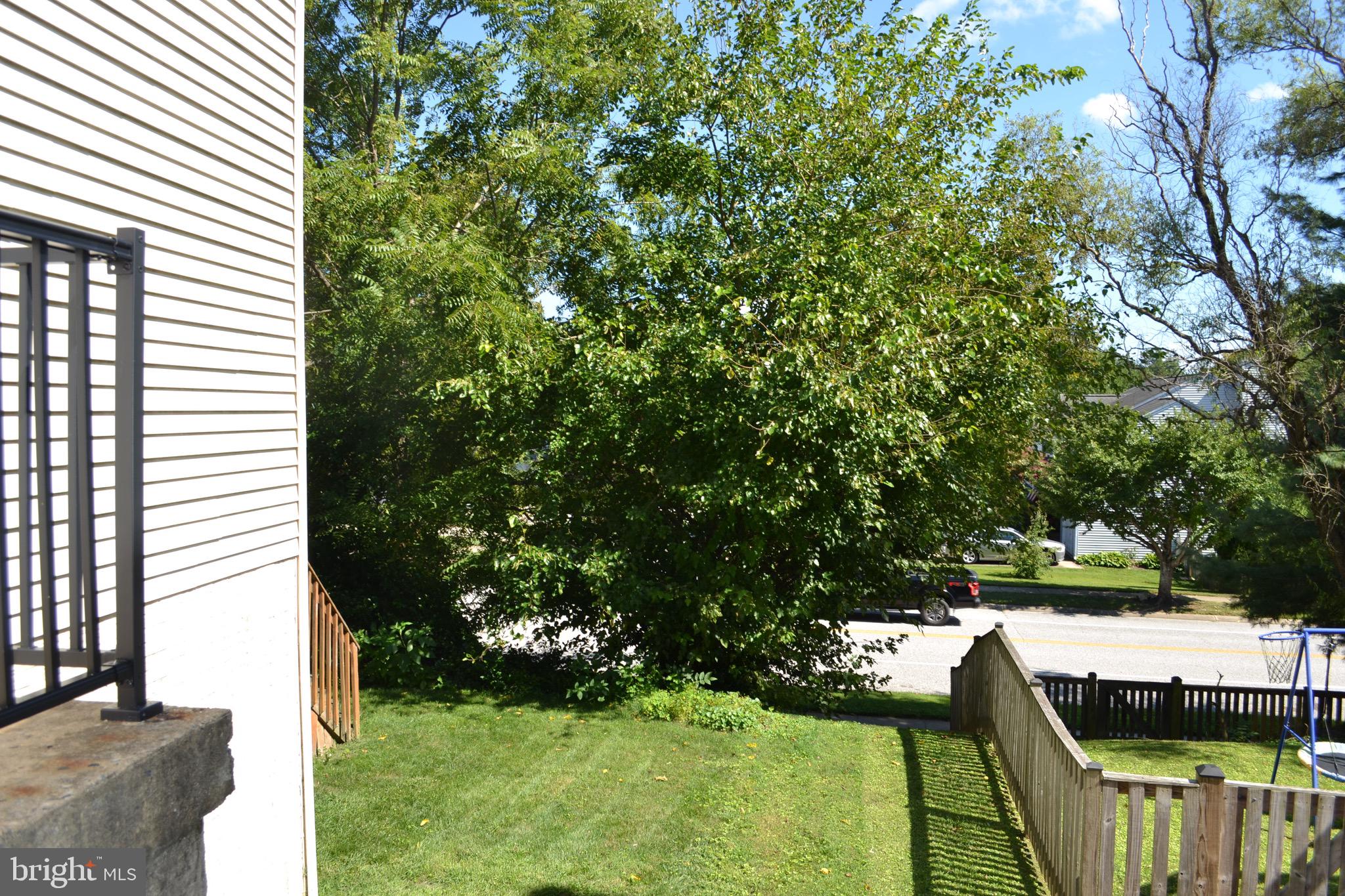 SOUTH HAMPTON - Residential Lease