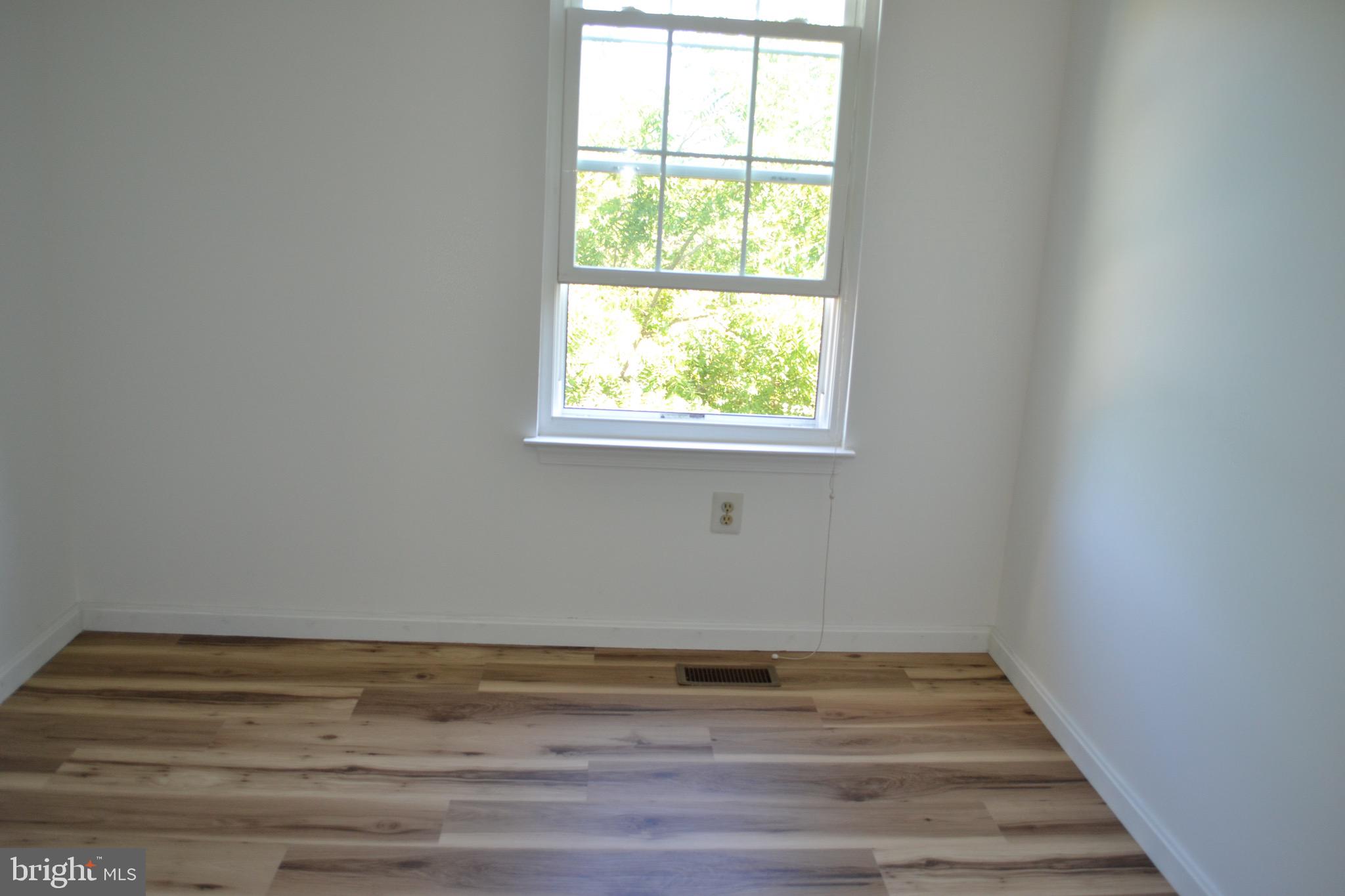 SOUTH HAMPTON - Residential Lease