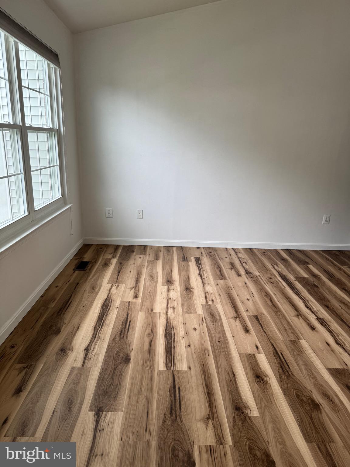 SOUTH HAMPTON - Residential Lease
