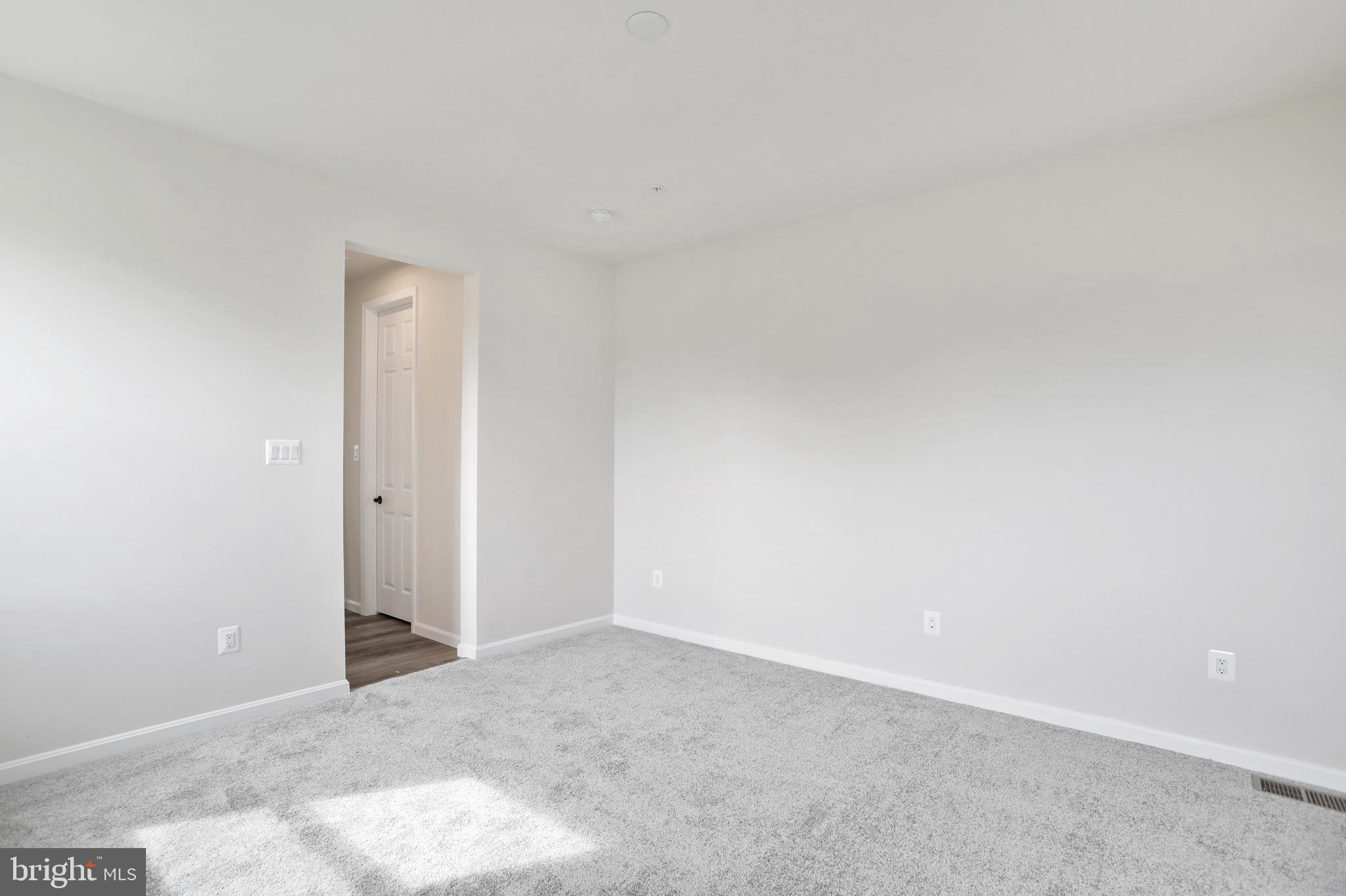 ELMWOOD FARM - Residential