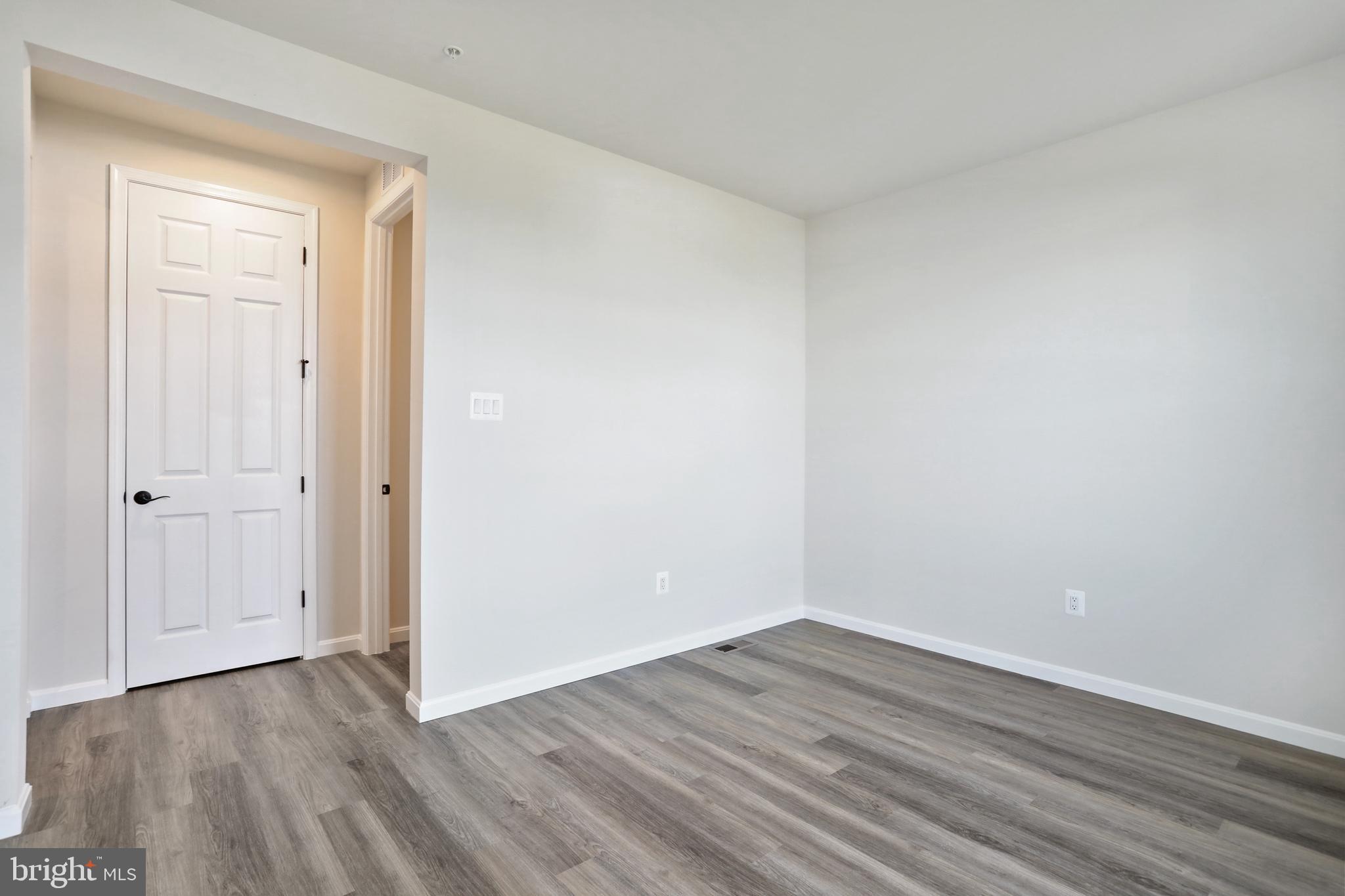 ELMWOOD FARM - Residential