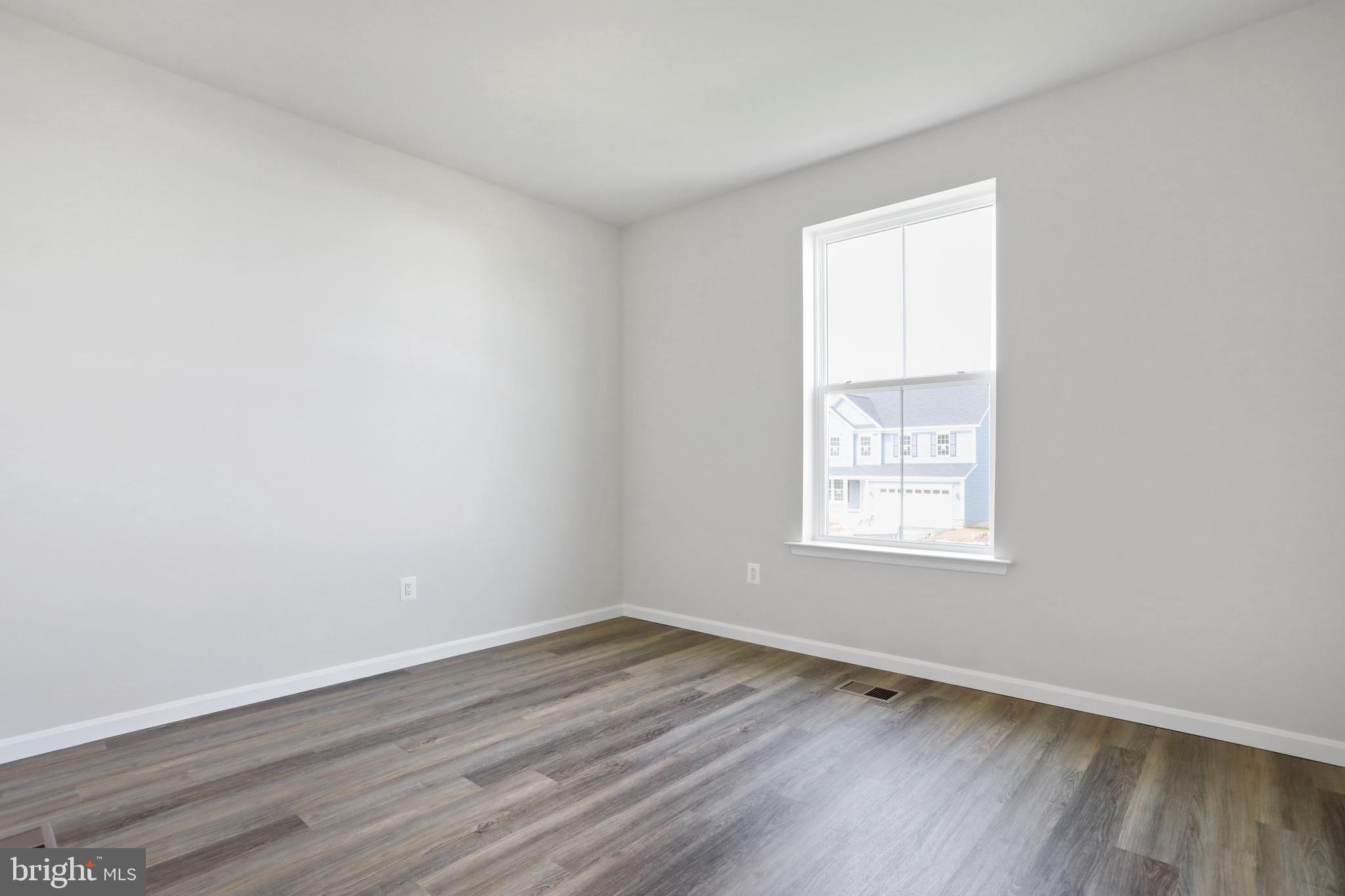 ELMWOOD FARM - Residential