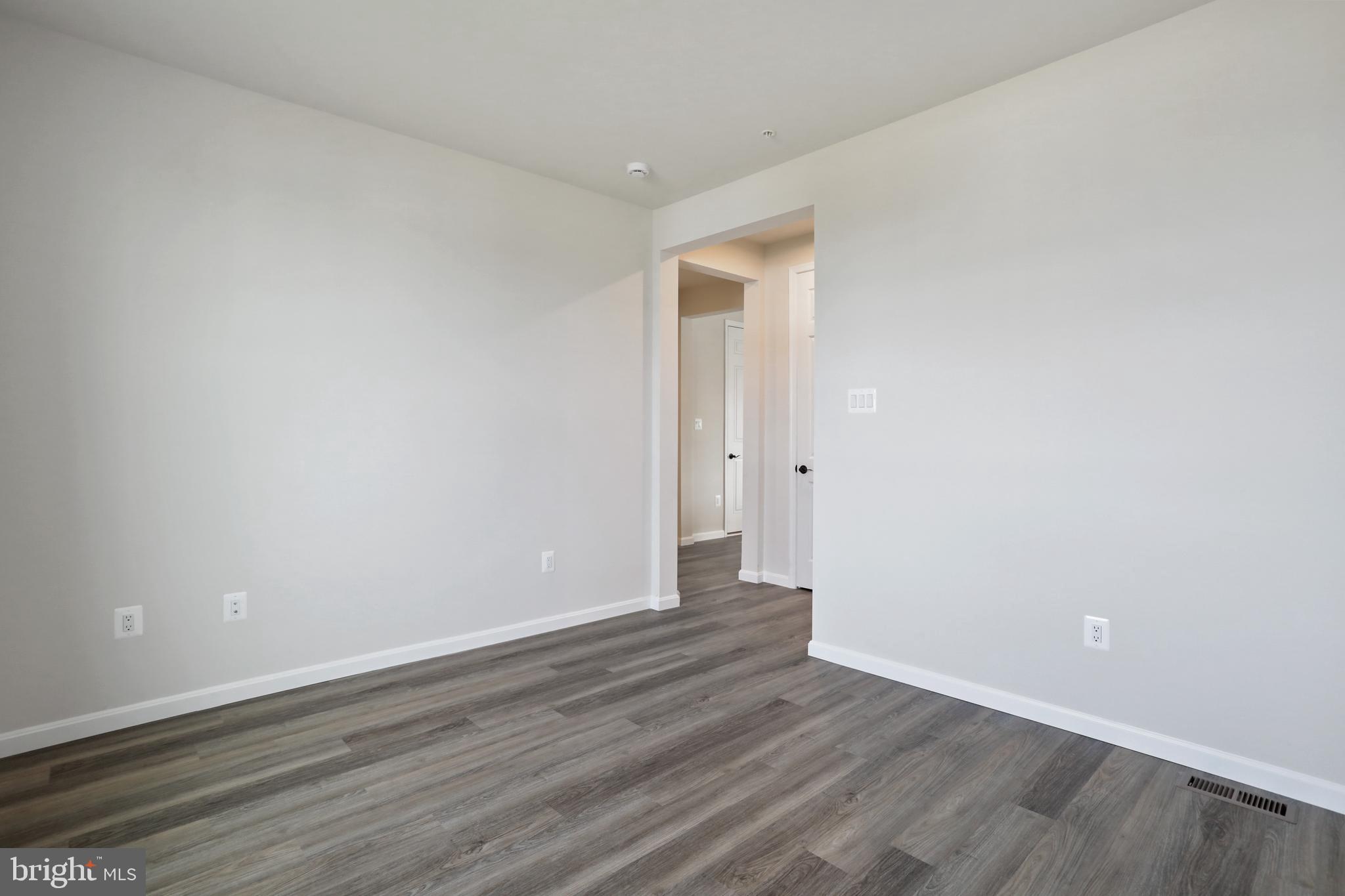 ELMWOOD FARM - Residential