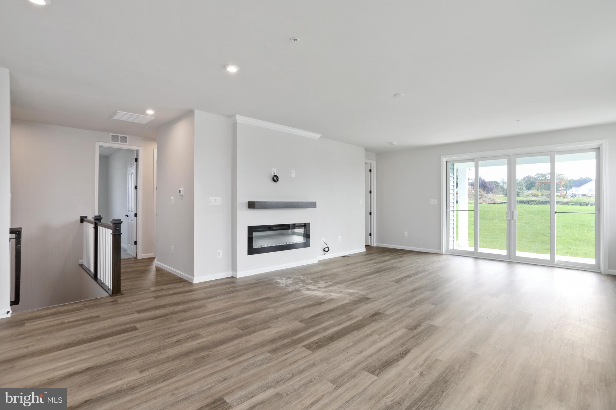 ELMWOOD FARM - Residential