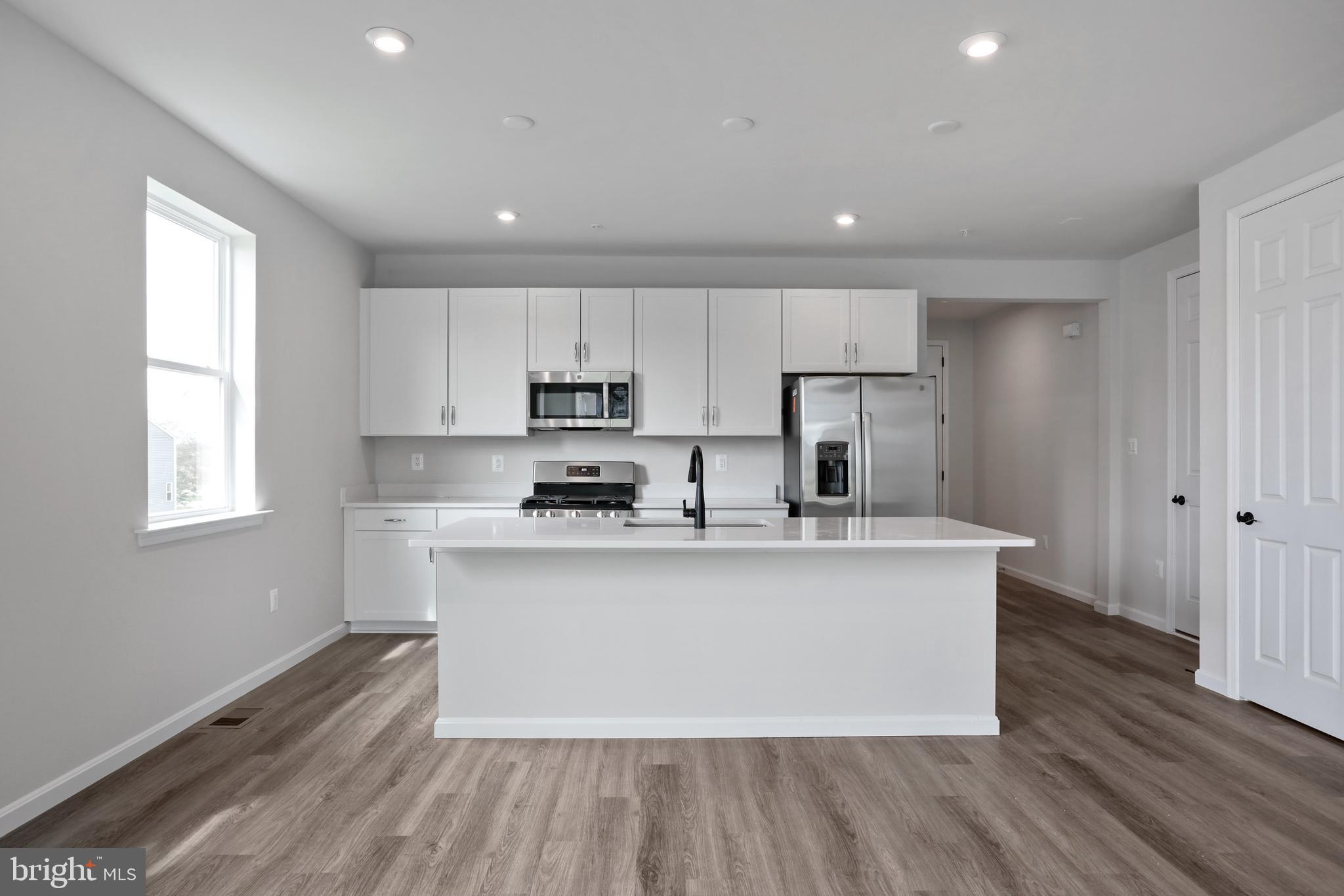 ELMWOOD FARM - Residential