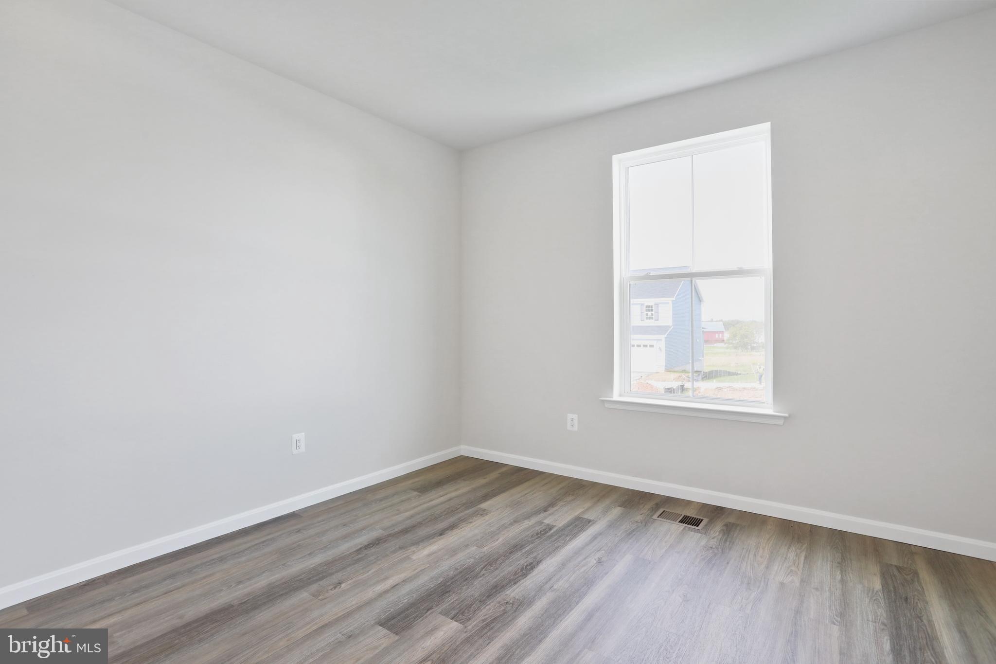 ELMWOOD FARM - Residential