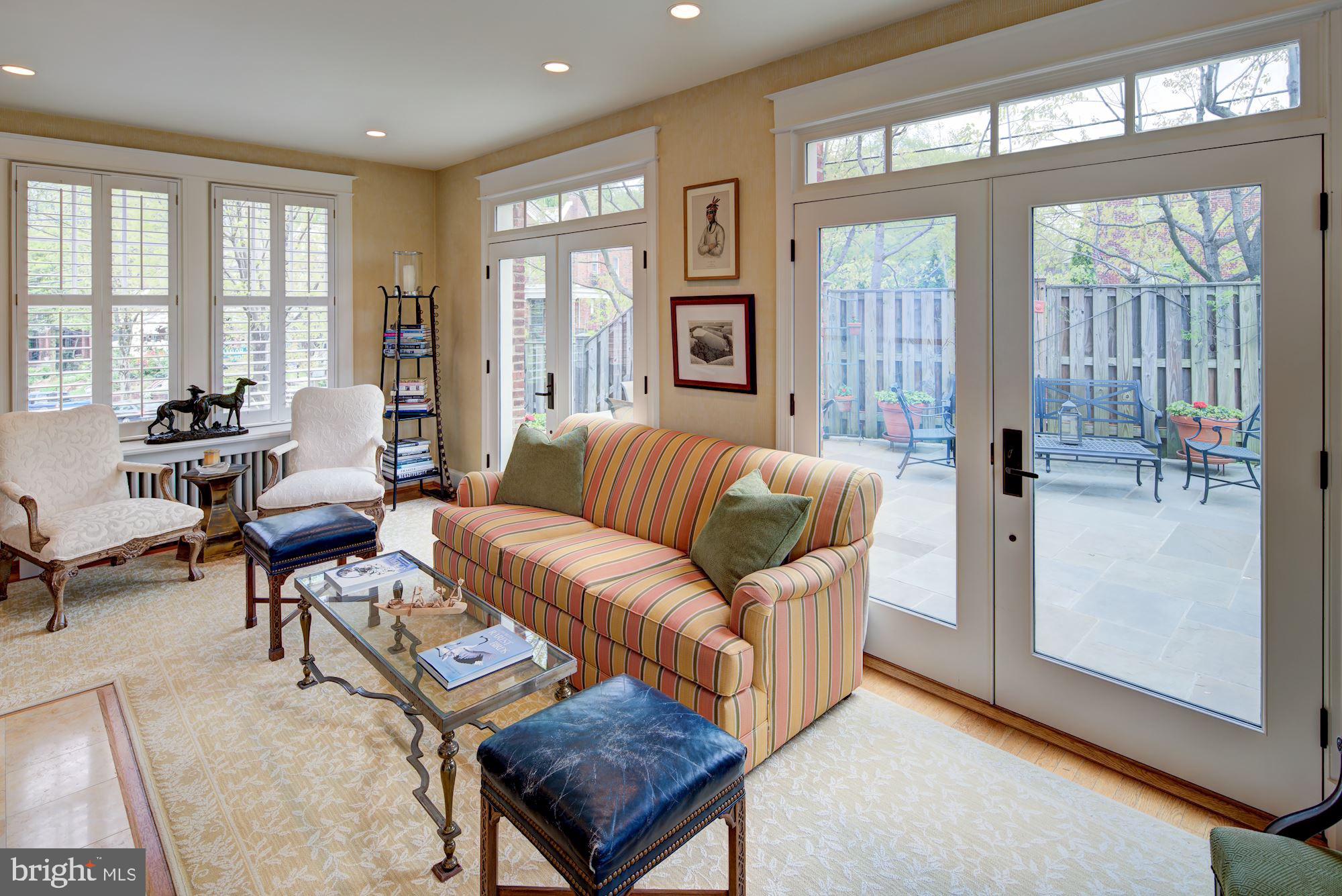 GLOVER PARK - Residential