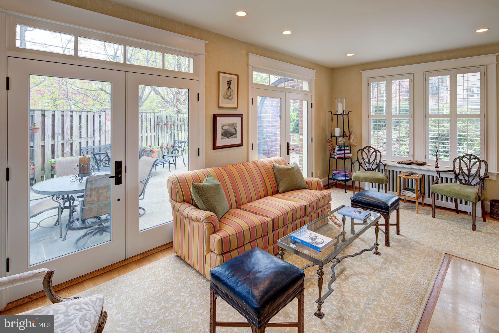 GLOVER PARK - Residential