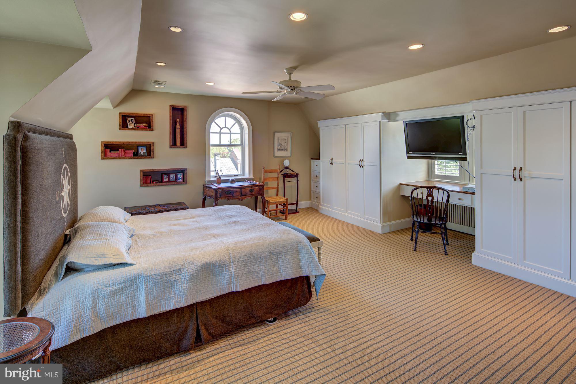 GLOVER PARK - Residential