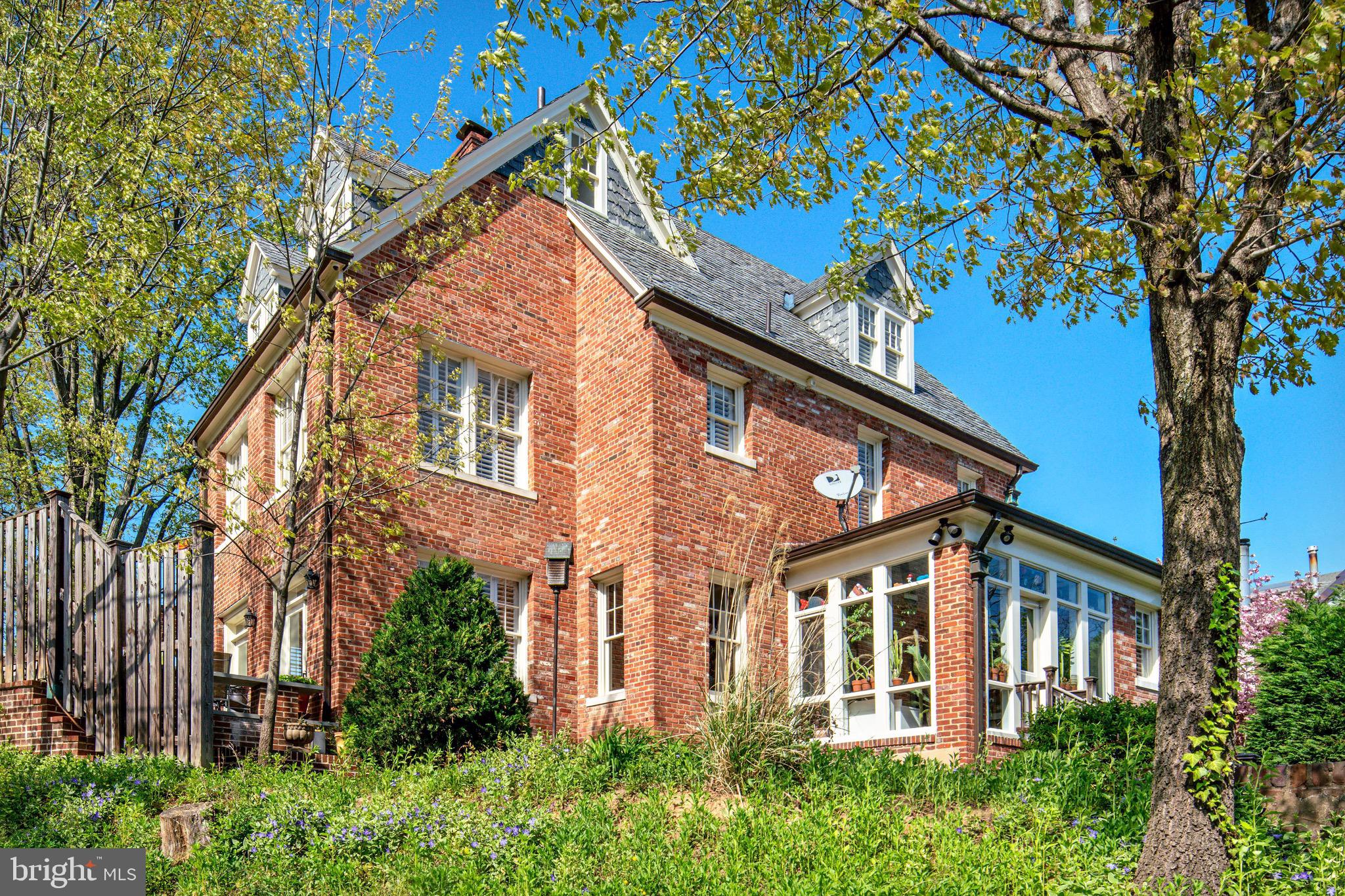 GLOVER PARK - Residential