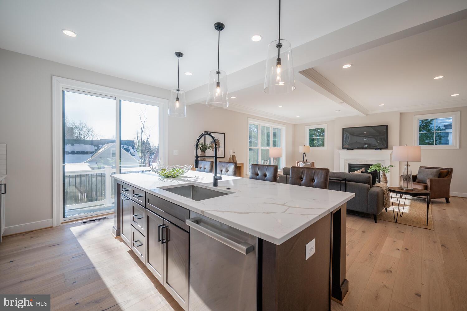 WAYCROFT - WOODLAWN - Residential