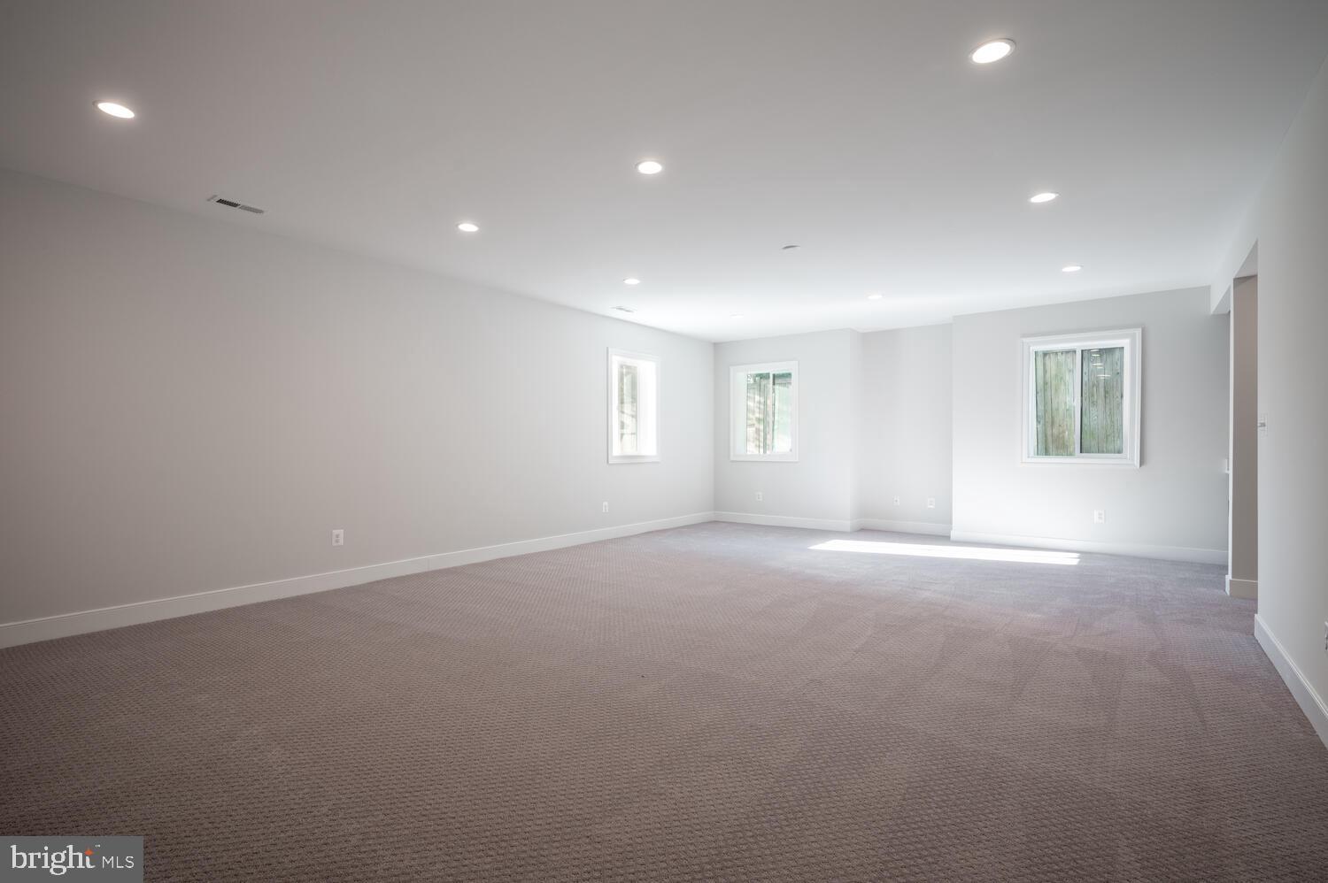 WAYCROFT - WOODLAWN - Residential