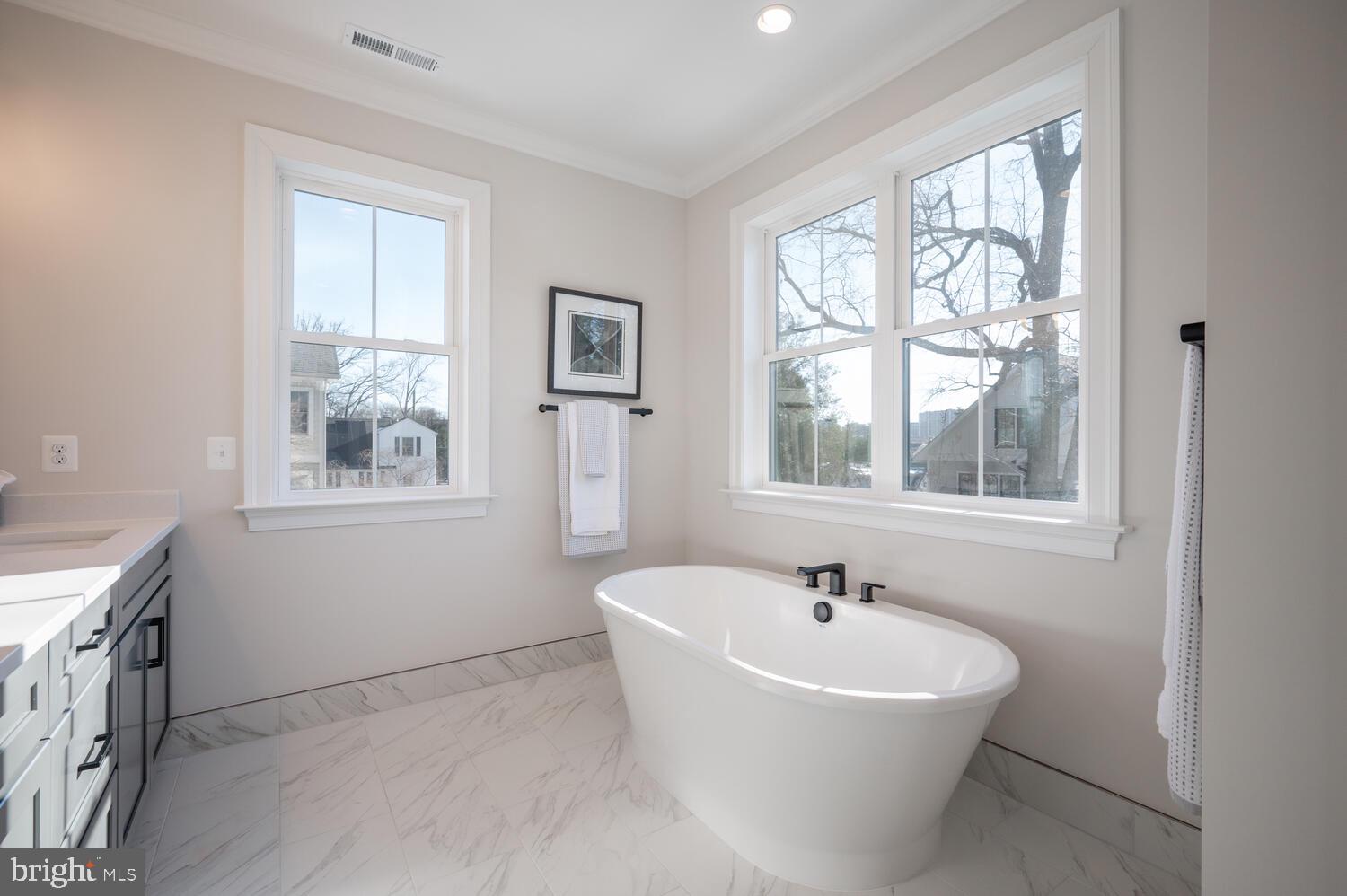 WAYCROFT - WOODLAWN - Residential