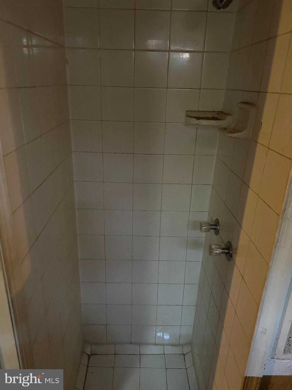 PERRING LOCH - Residential