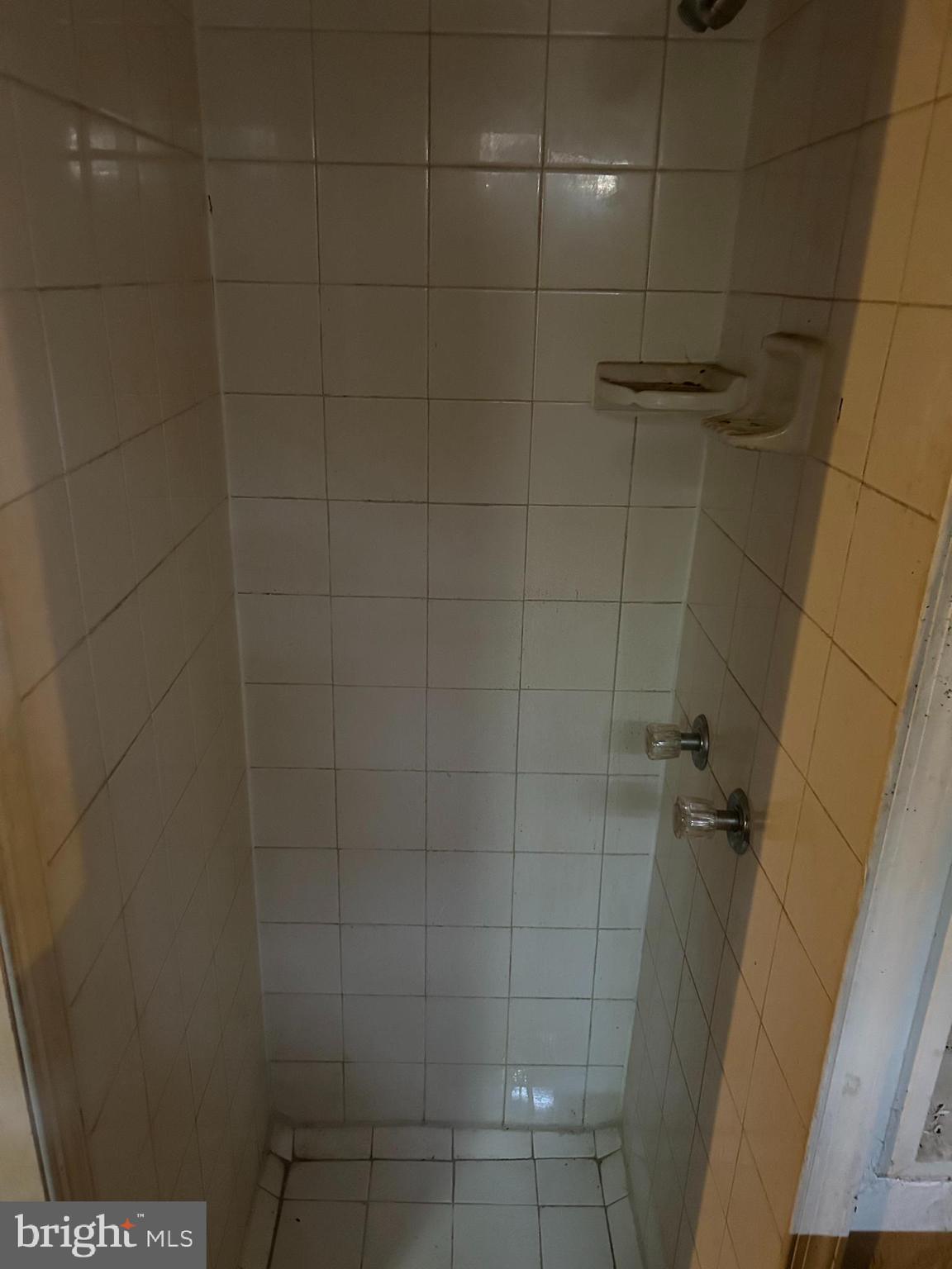 PERRING LOCH - Residential