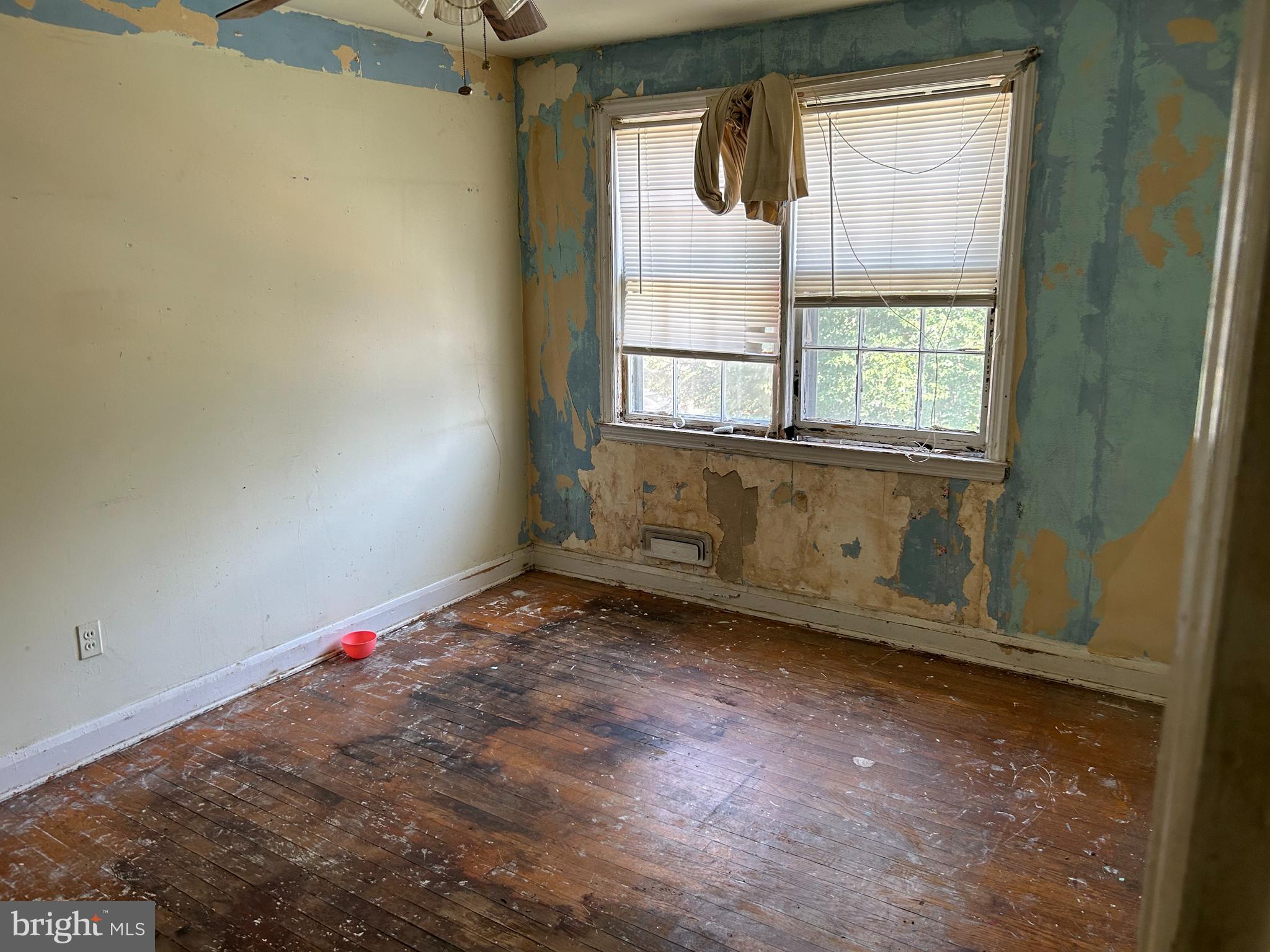 PERRING LOCH - Residential