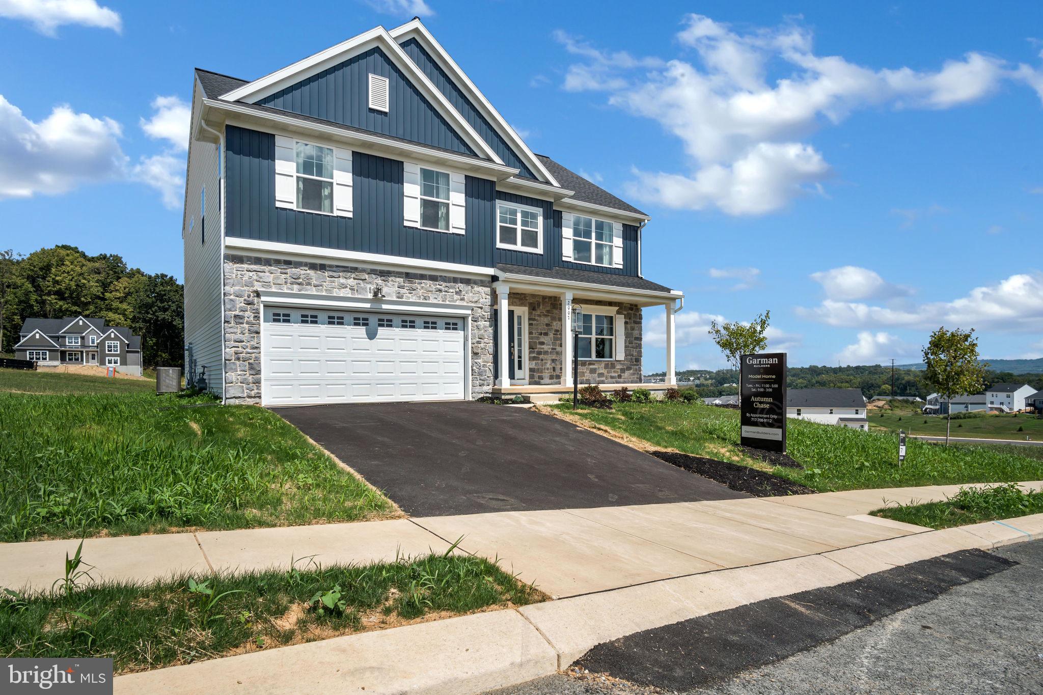 AUTUMN CHASE - Residential