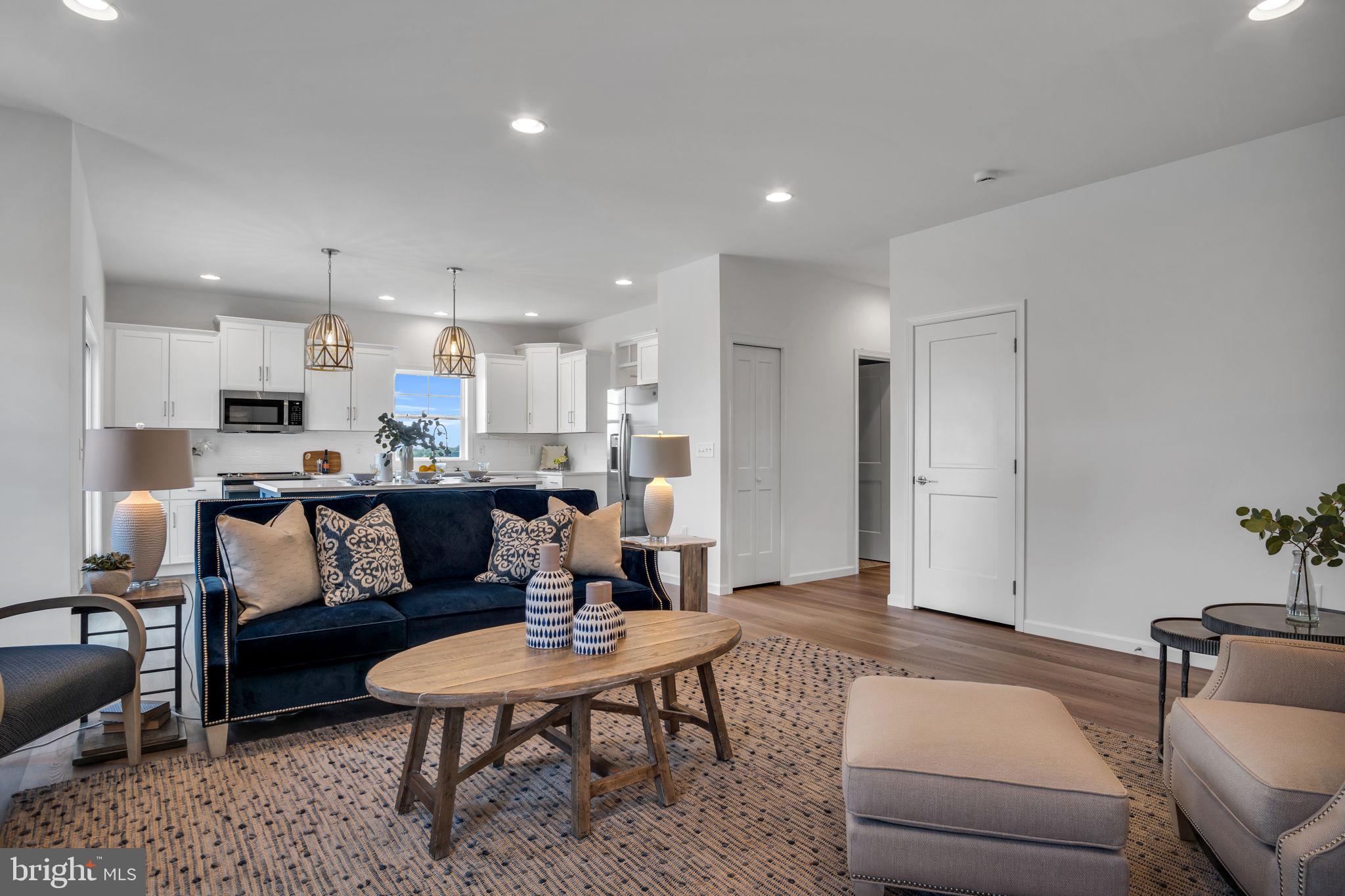 AUTUMN CHASE - Residential