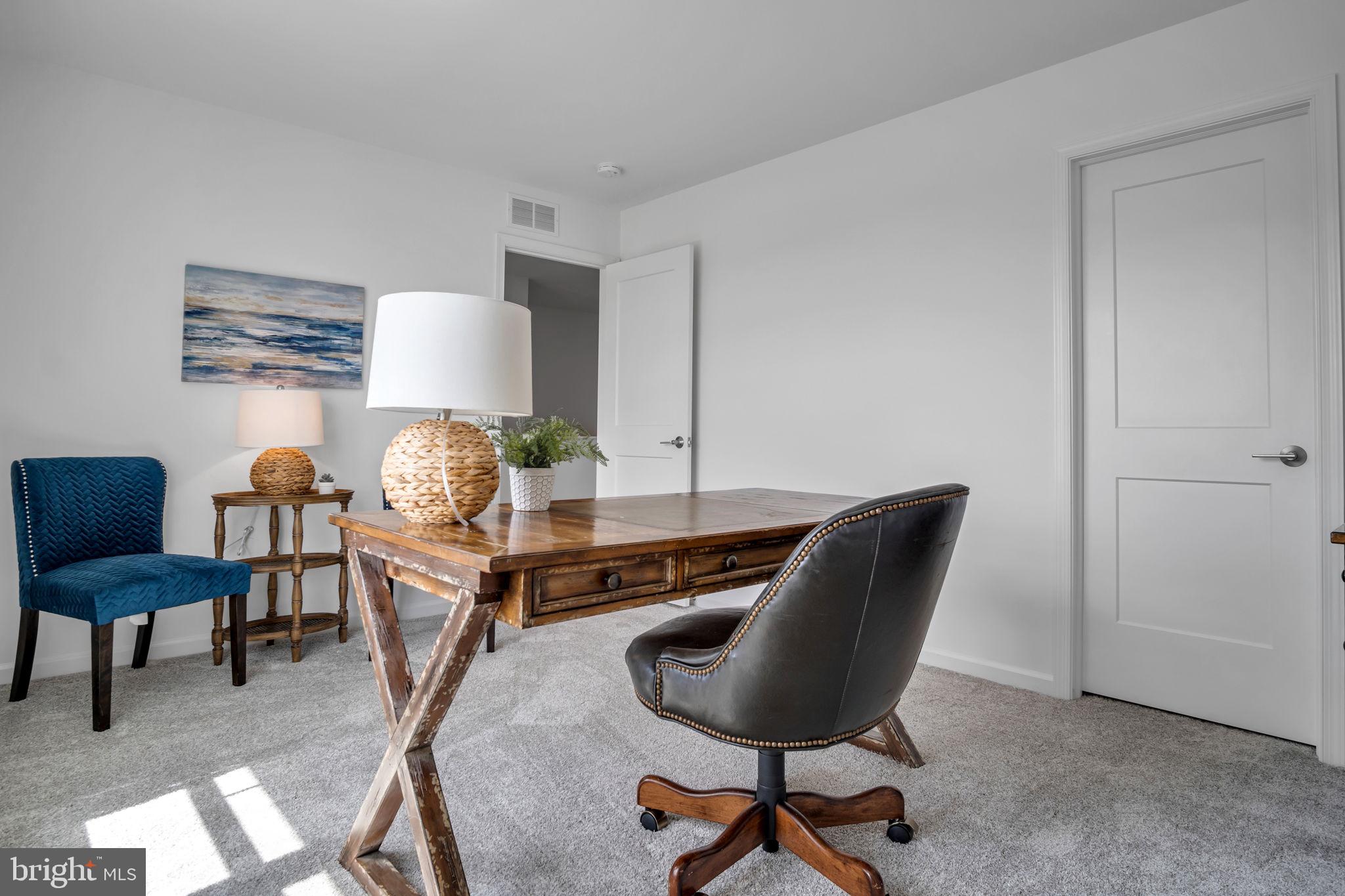 AUTUMN CHASE - Residential