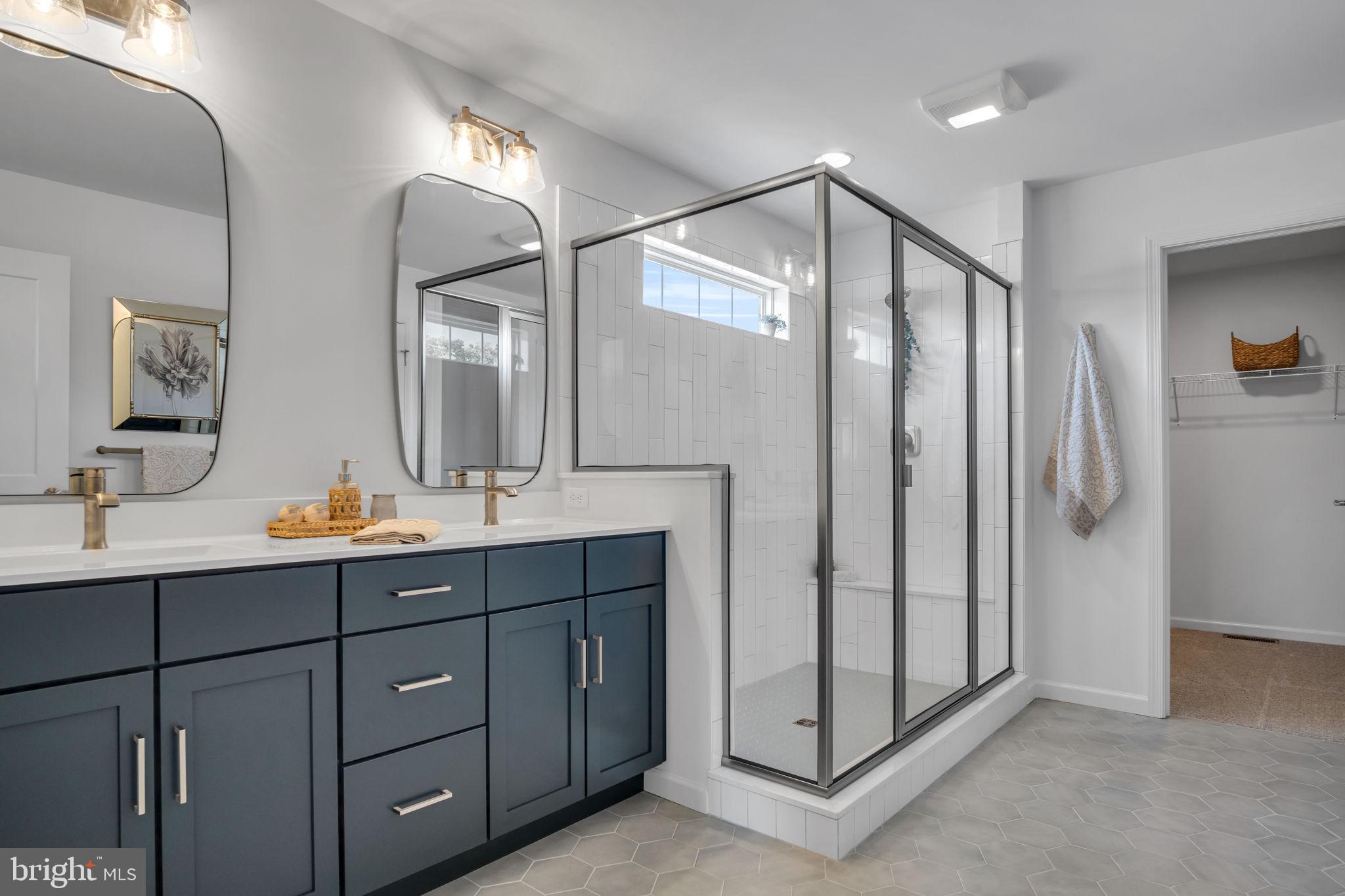 AUTUMN CHASE - Residential