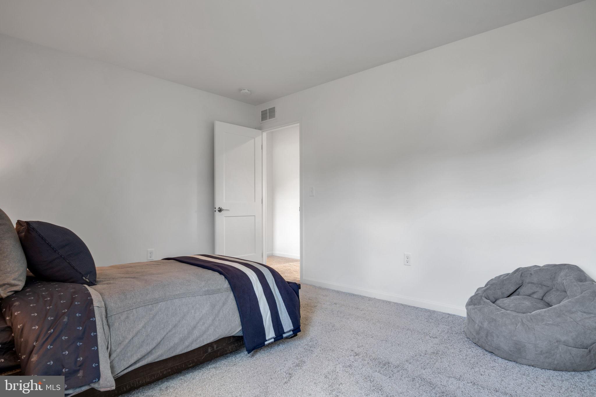 AUTUMN CHASE - Residential